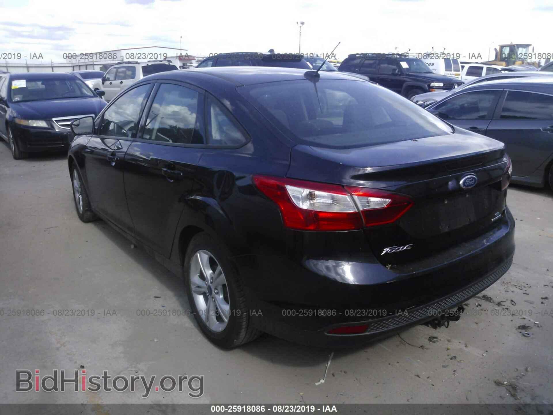 2014 Ford Focus - VIN: 1FADP3F21EL131215 - Photo 3