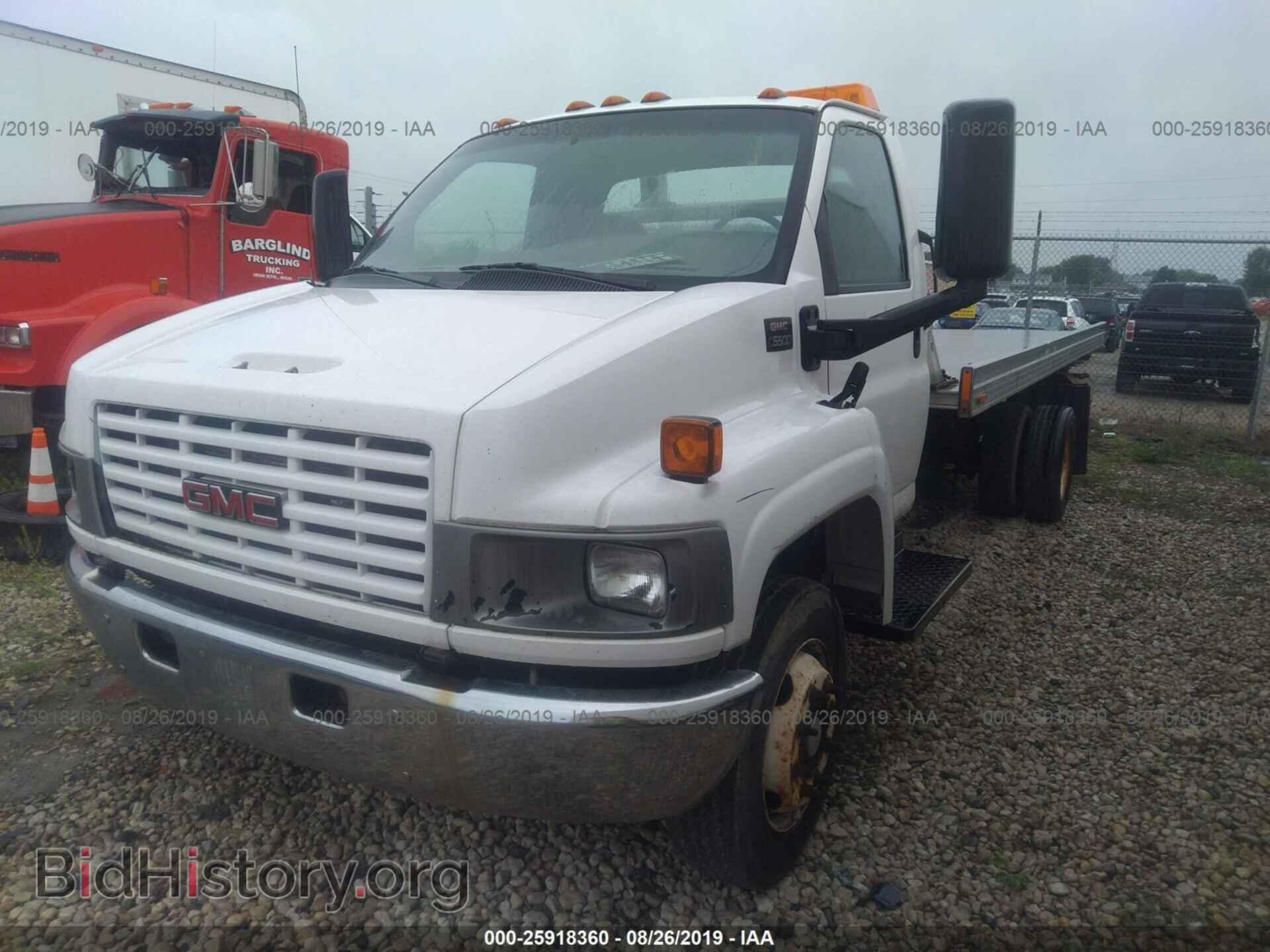 2003 GMC C5500 - VIN: 1GDE5E1EX3F516801 - Photo 2