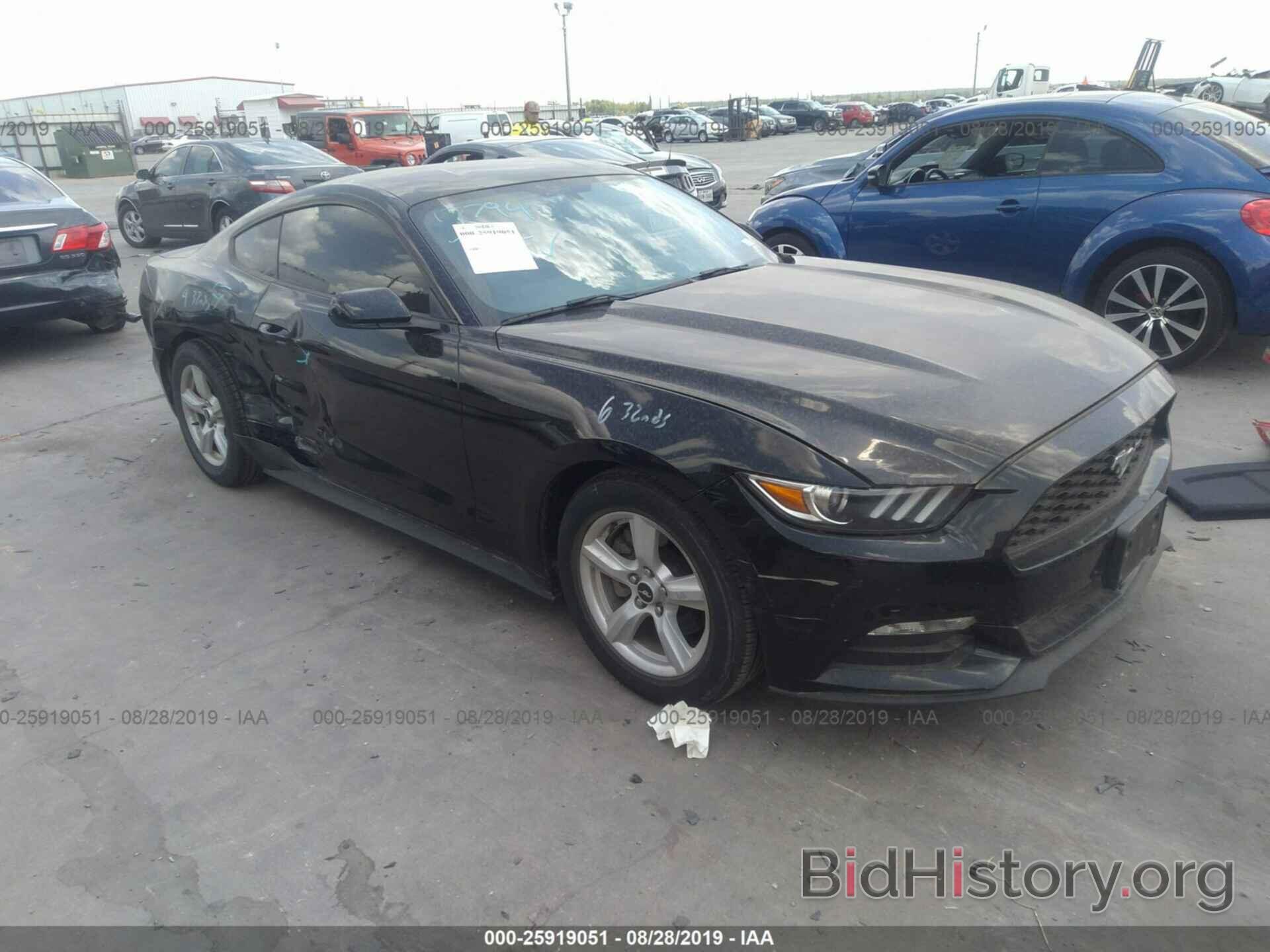 Photo 1FA6P8AM5G5284024 - FORD MUSTANG 2016