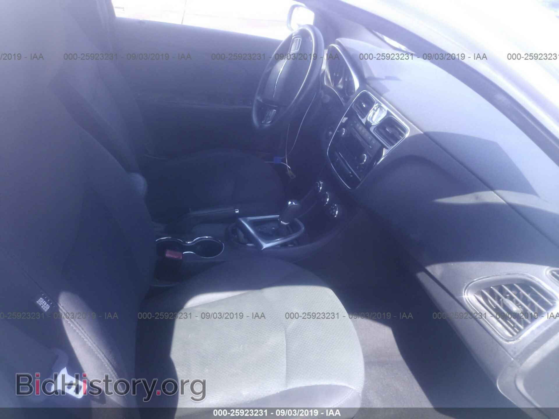 2012 CHRYSLER 200 - VIN: 1C3CCBAB2CN202169 - Фото 5