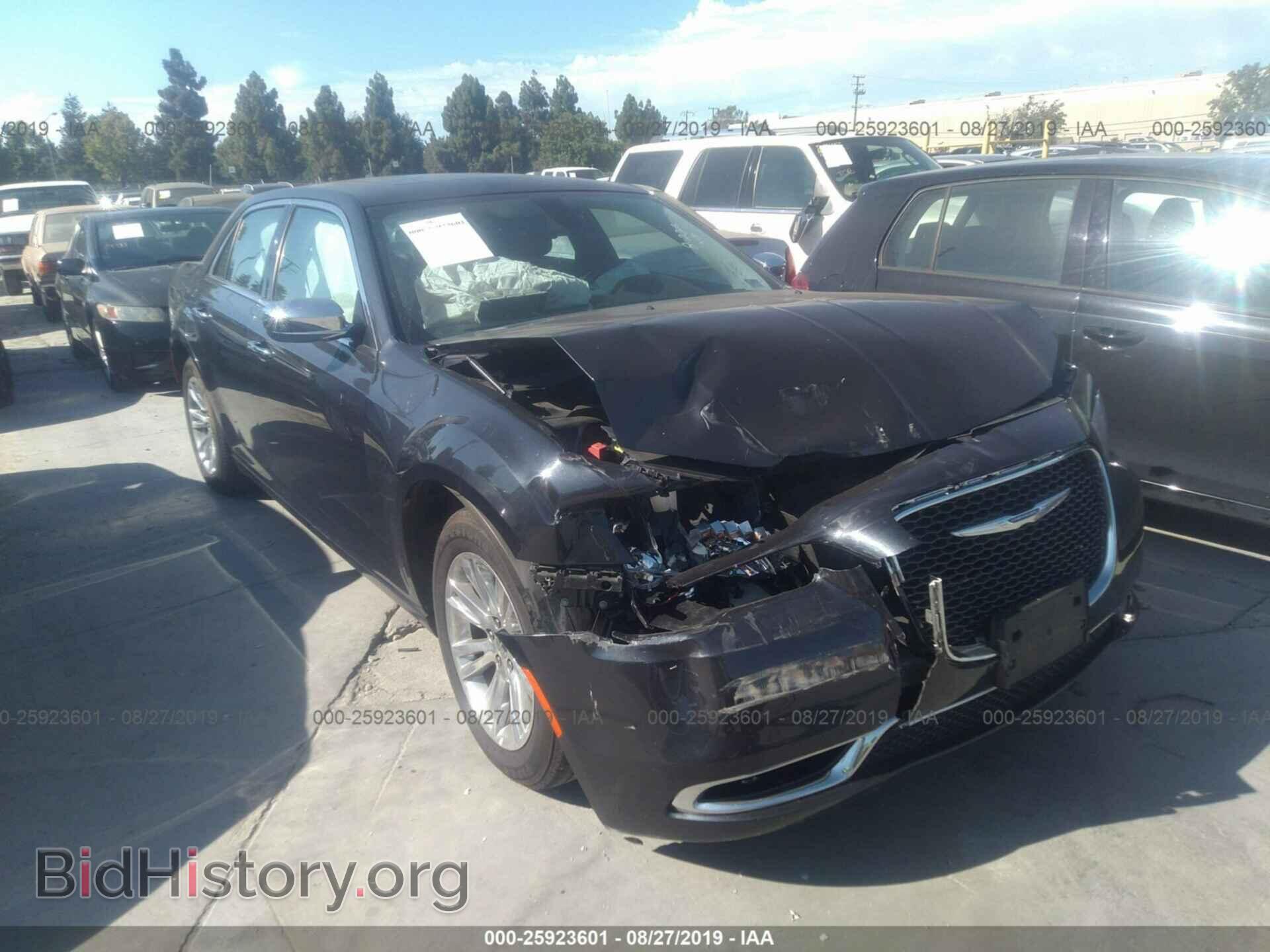 Фотография 2C3CCAEG6HH567857 - CHRYSLER 300C 2017