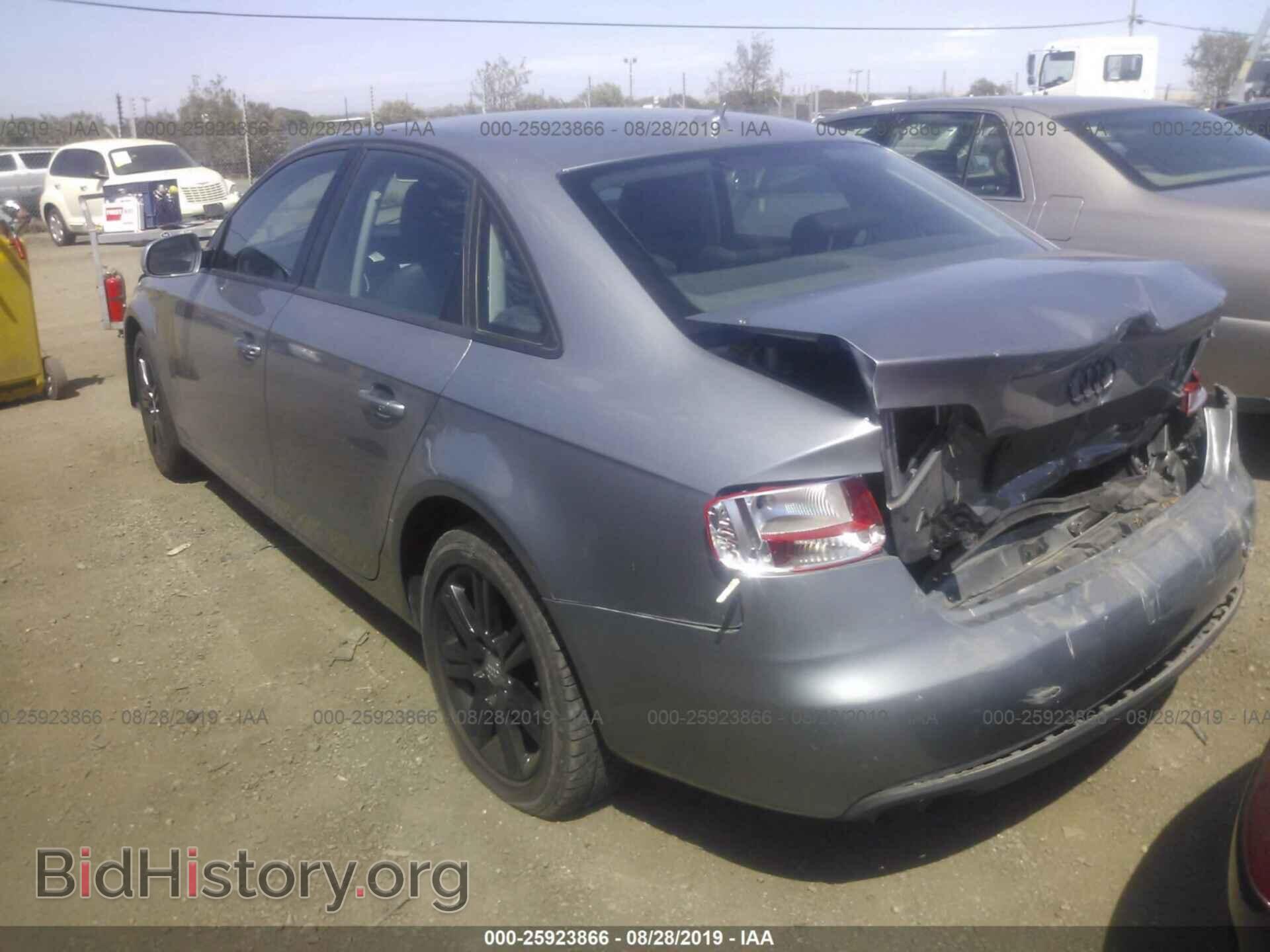 2010 AUDI A4 - VIN: WAUAFAFLXAN028450 - Фото 3