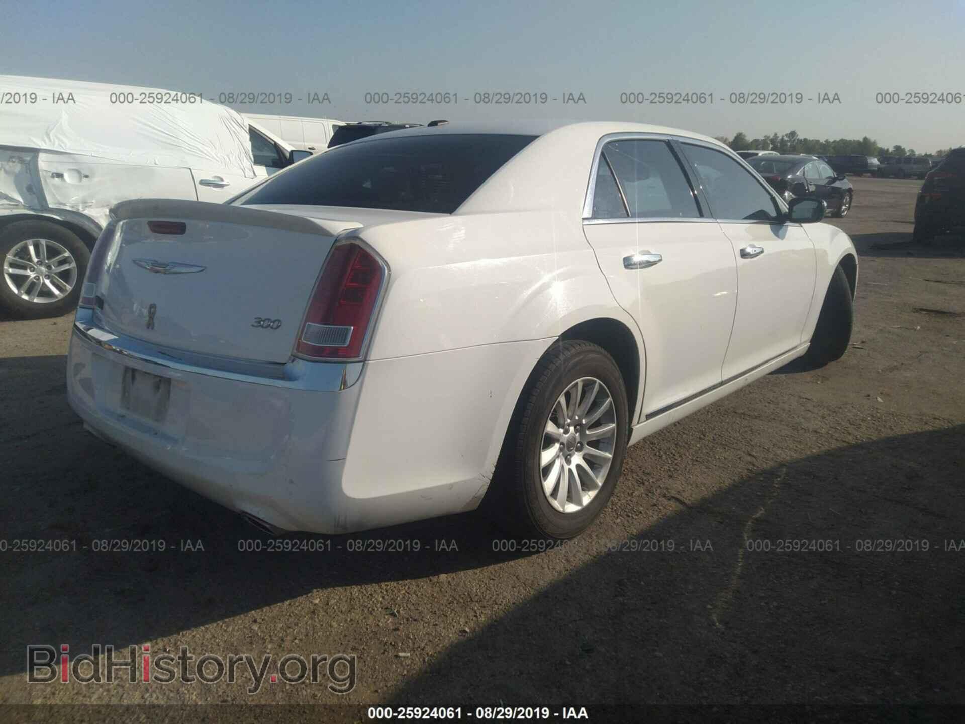 2012 CHRYSLER 300 - VIN: 2C3CCAAG1CH312211 - Photo 4