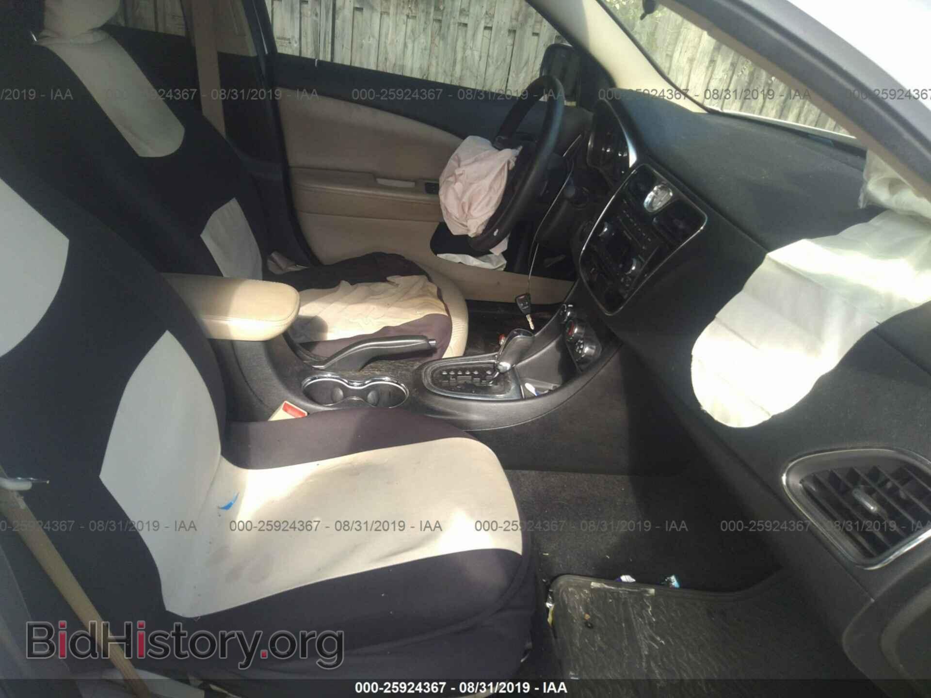 2013 CHRYSLER 200 - VIN: 1C3CCBAB3DN622685 - Фото 5