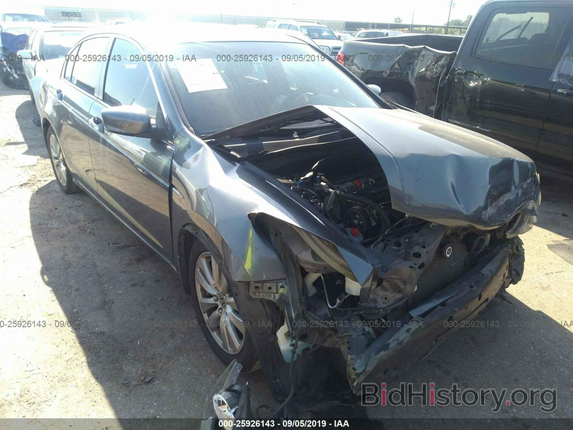 Photo 1HGCP2F76CA067520 - HONDA ACCORD 2012