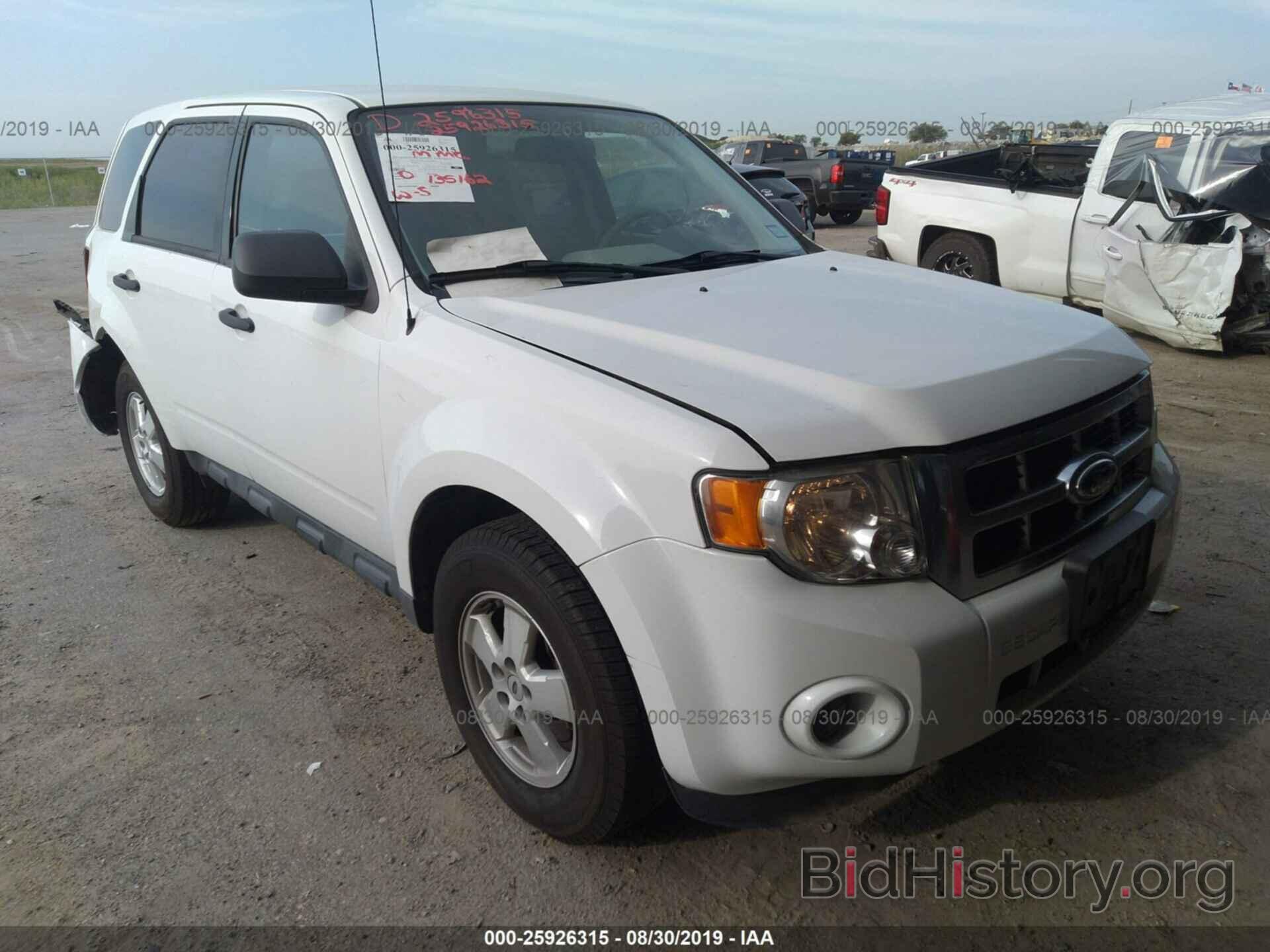 Photo 1FMCU0C73BKC55240 - FORD ESCAPE 2011