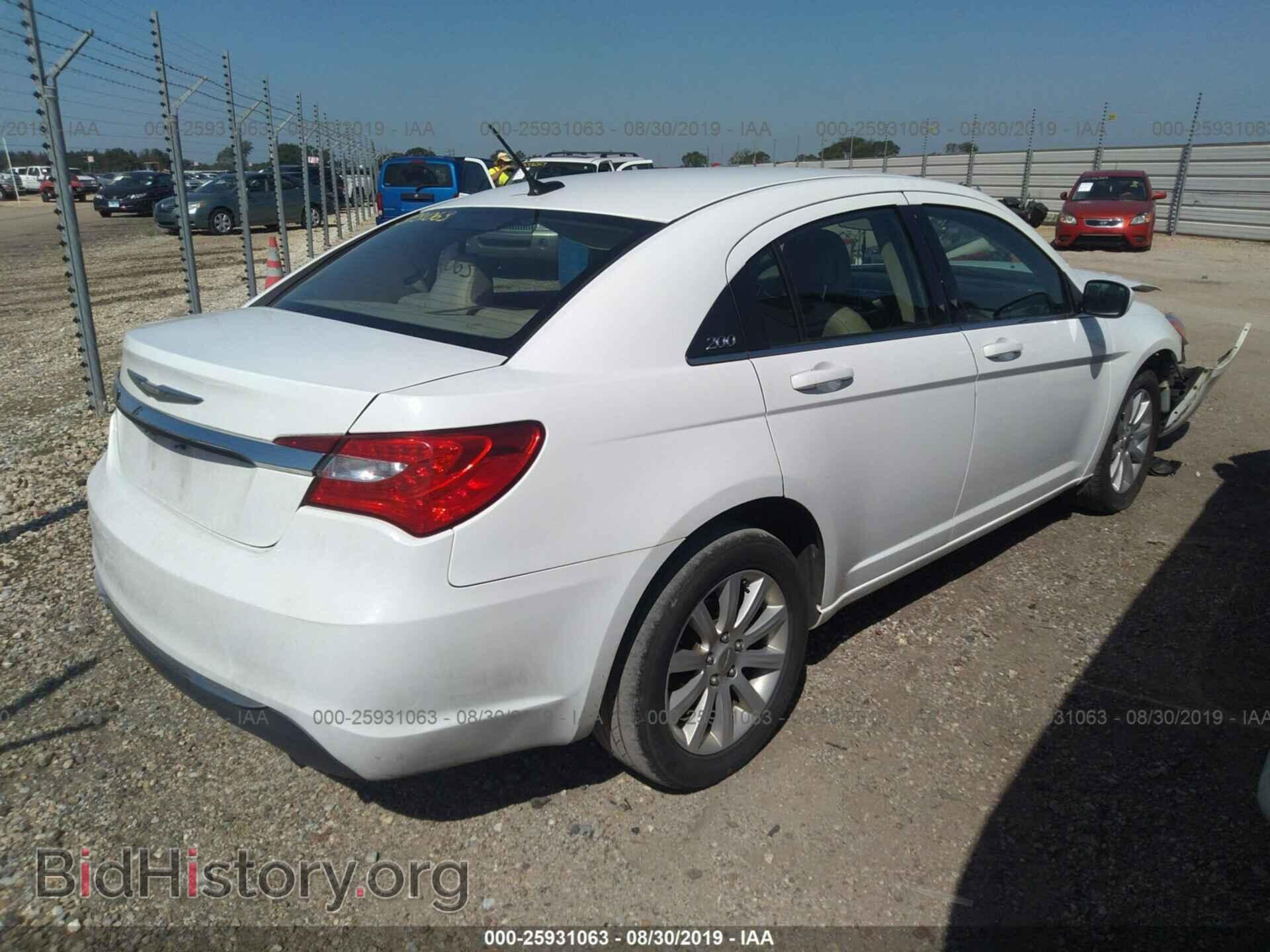 2011 CHRYSLER 200 - VIN: 1C3BC1FB6BN570173 - Photo 4