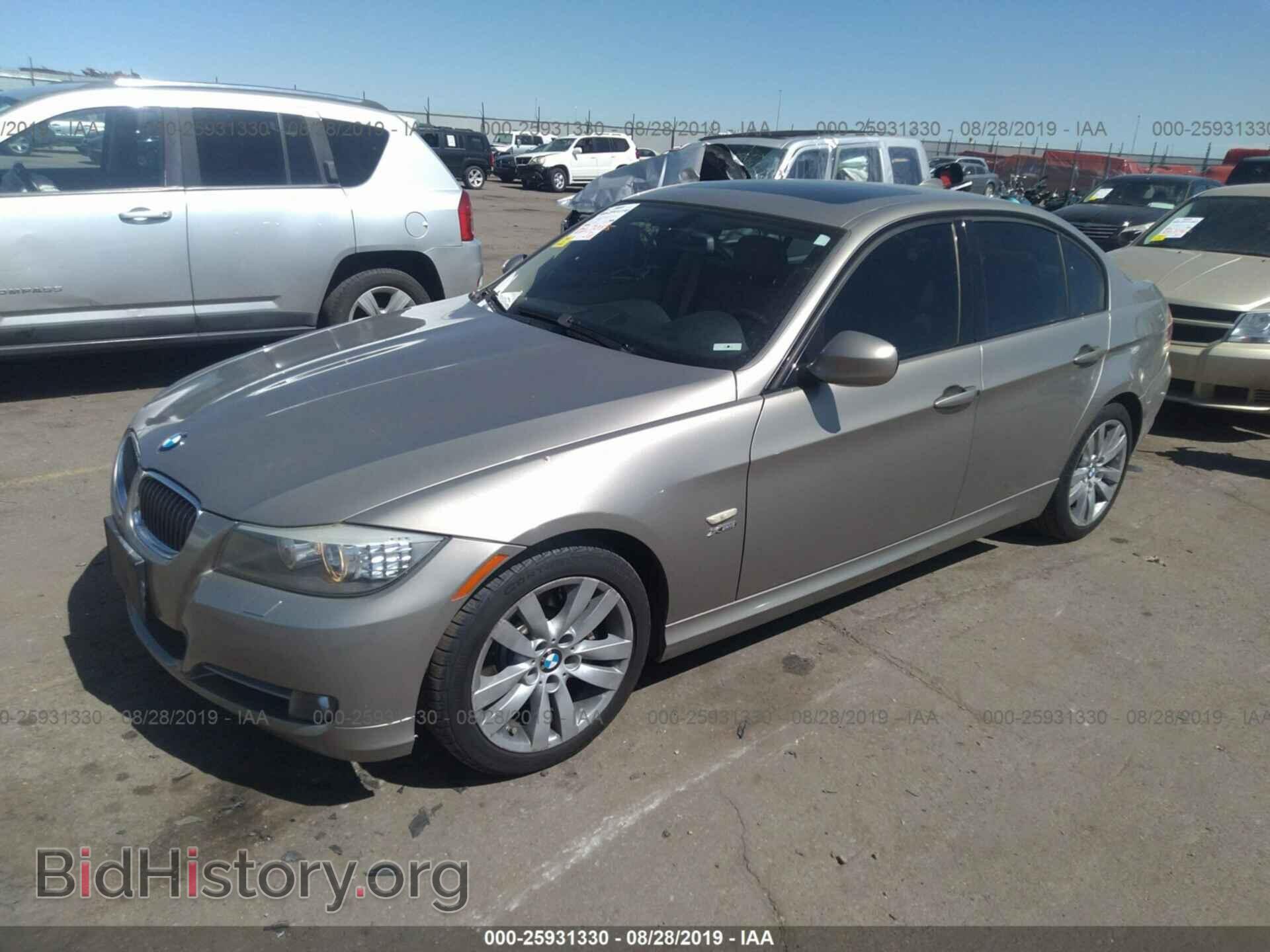 2009 BMW 335 - VIN: WBAPL33569A406450 - Фото 2