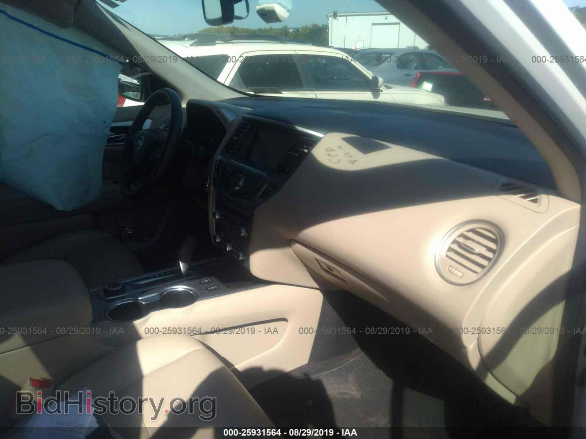 2017 NISSAN PATHFINDER - VIN: 5N1DR2MM1HC664751 - Фото 5