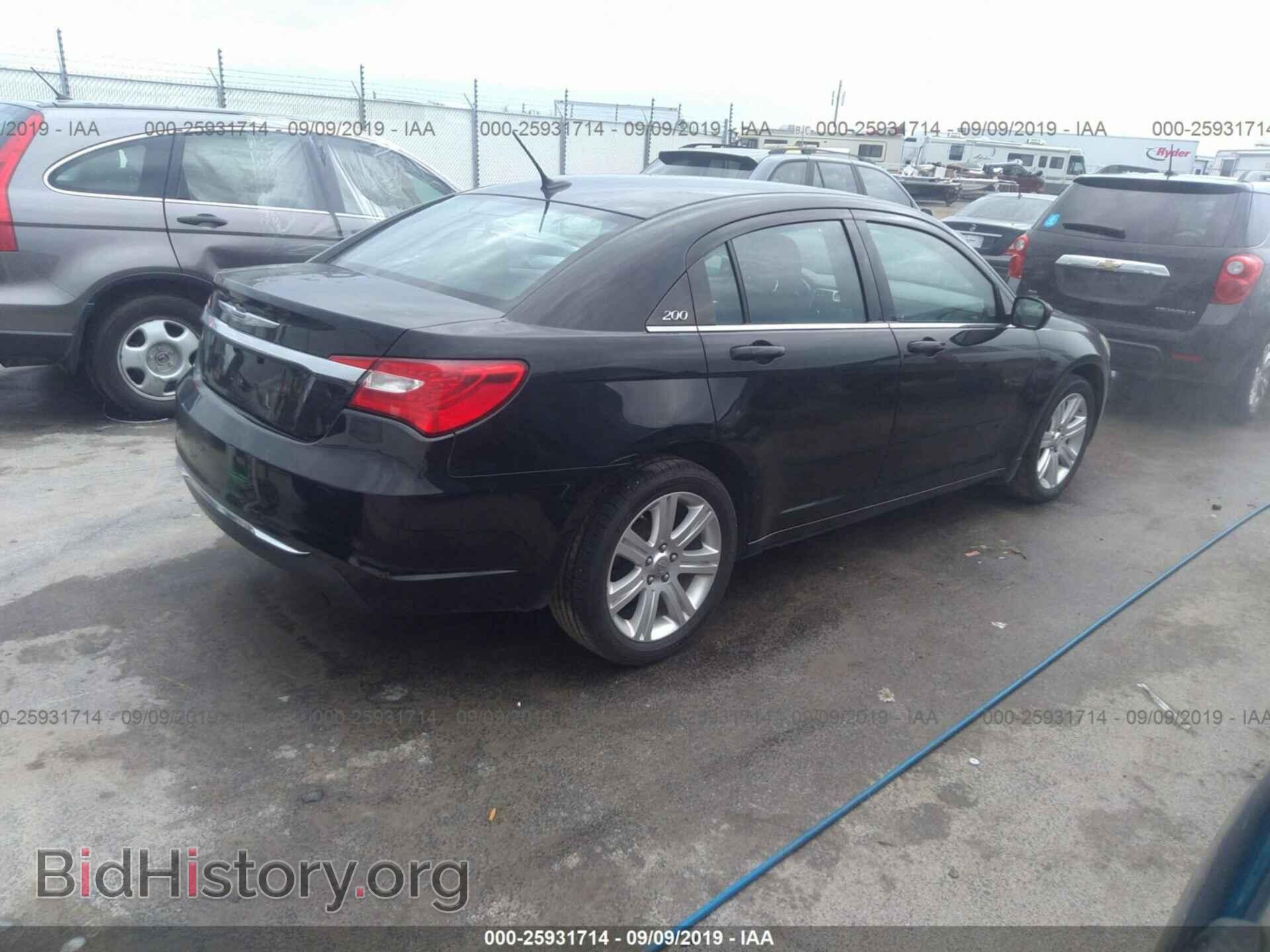 2013 CHRYSLER 200 - VIN: 1C3CCBAB2DN698267 - Фото 4
