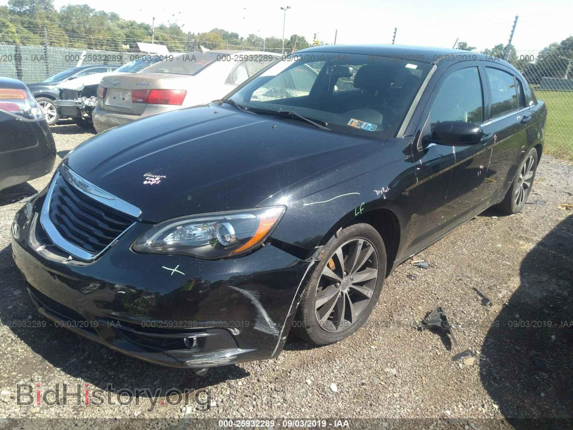 2013 CHRYSLER 200 - VIN: 1C3CCBBB1DN540209 - Фото 2