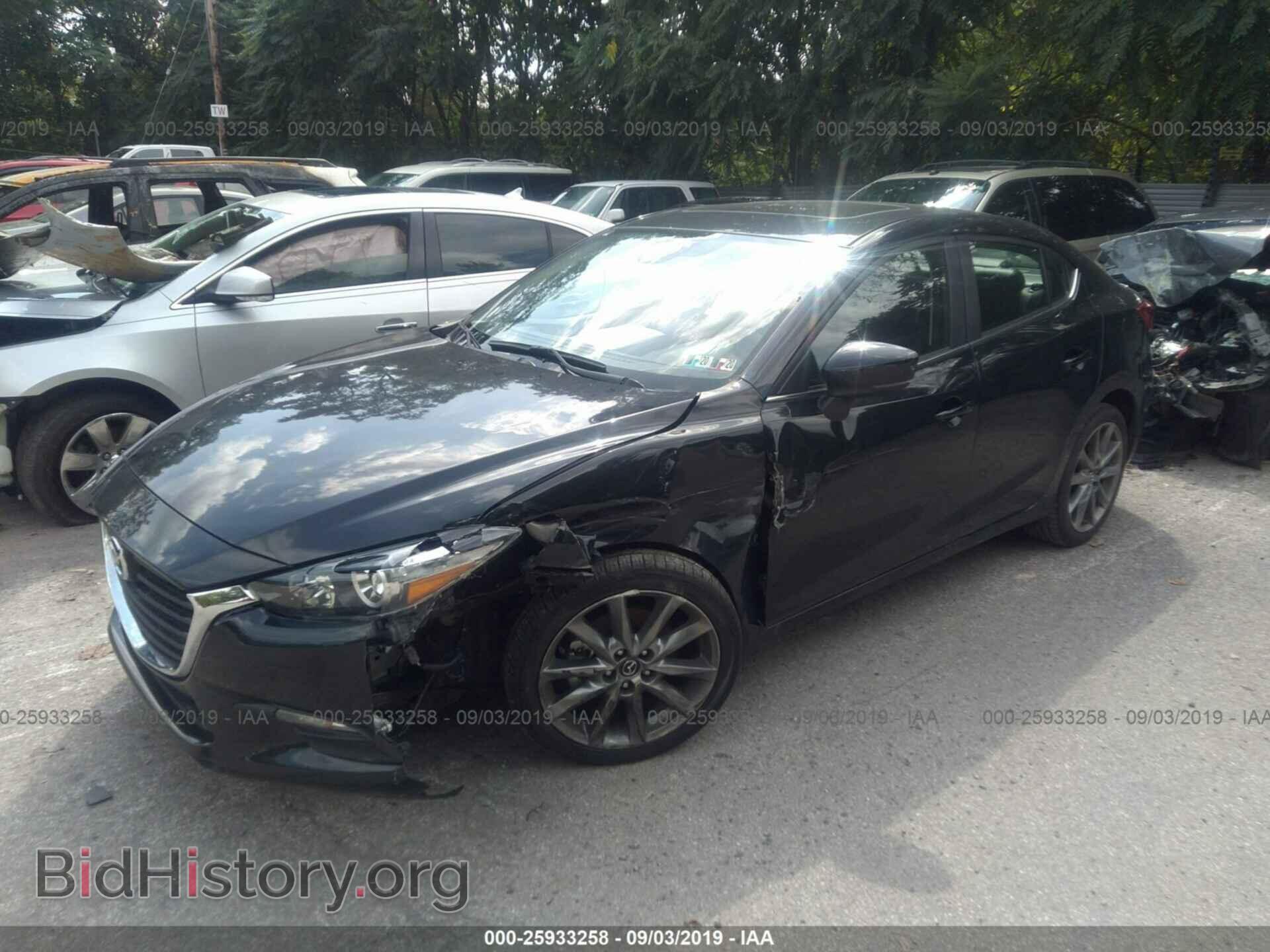 2018 MAZDA 3 - VIN: 3MZBN1V33JM213149 - Фото 2