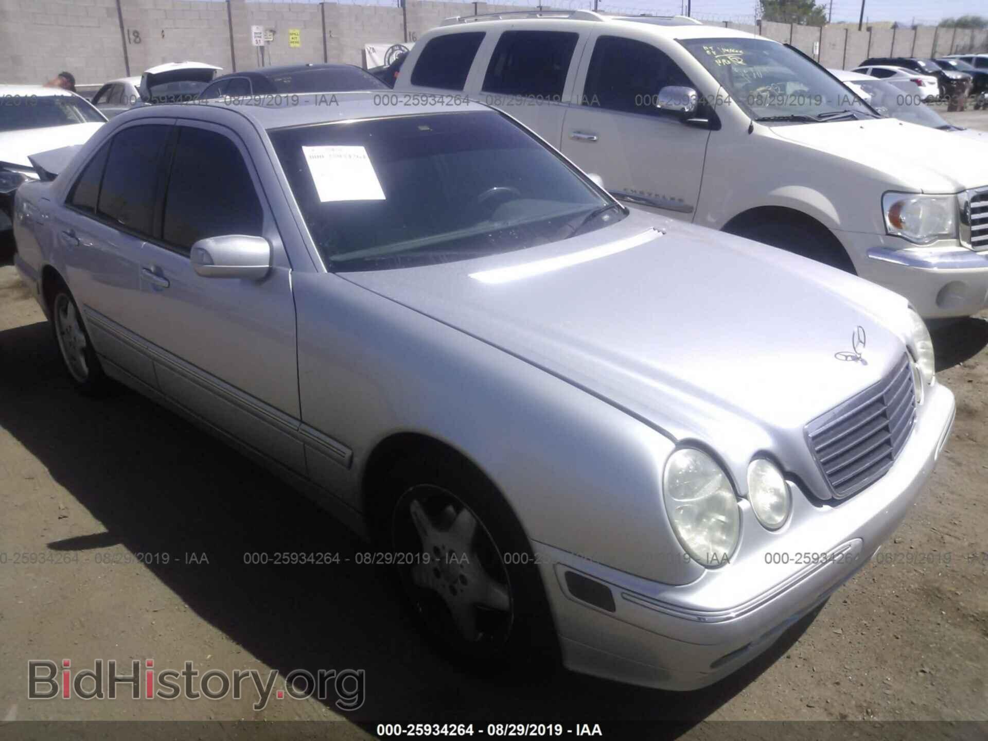 Photo WDBJF65J3YB158158 - MERCEDES-BENZ E 2000