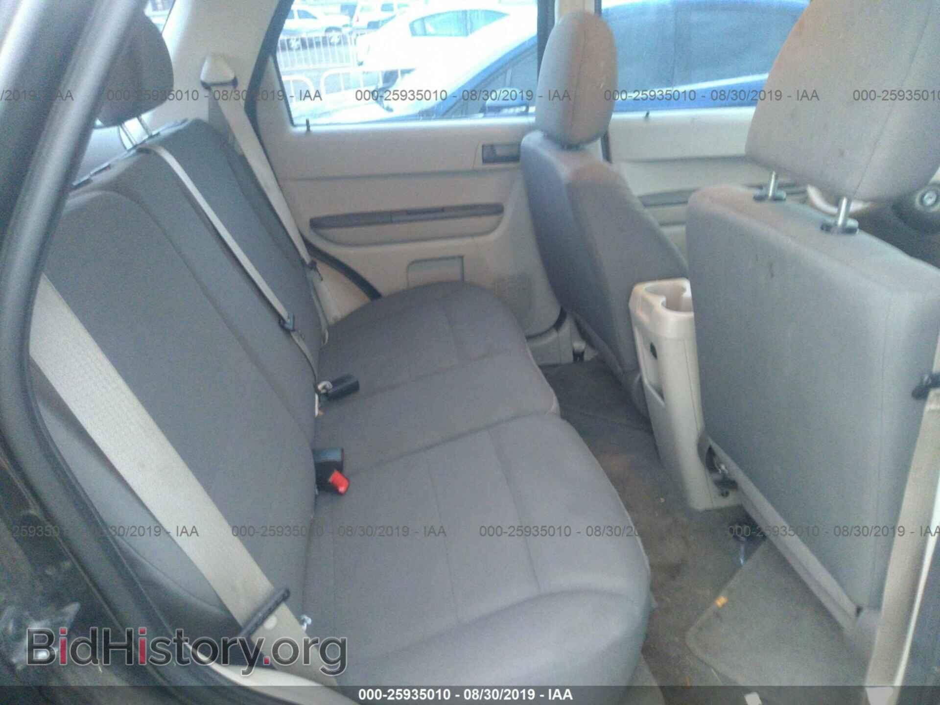 2011 FORD ESCAPE - VIN: 1FMCU0C79BKC62855 - Photo 8