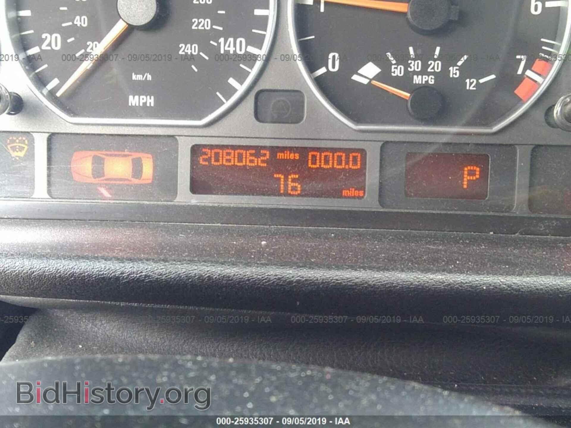 2004 BMW 330 - VIN: WBAEV53414KM38505 - Фото 7