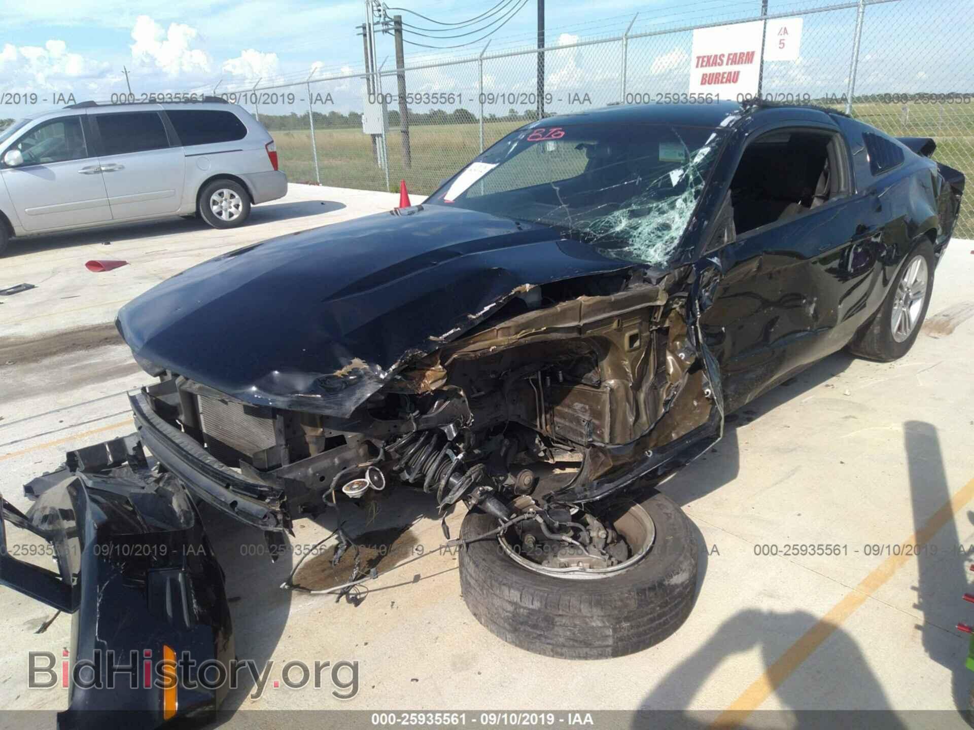 2011 FORD MUSTANG - VIN: 1ZVBP8AM8B5155936 - Фото 2