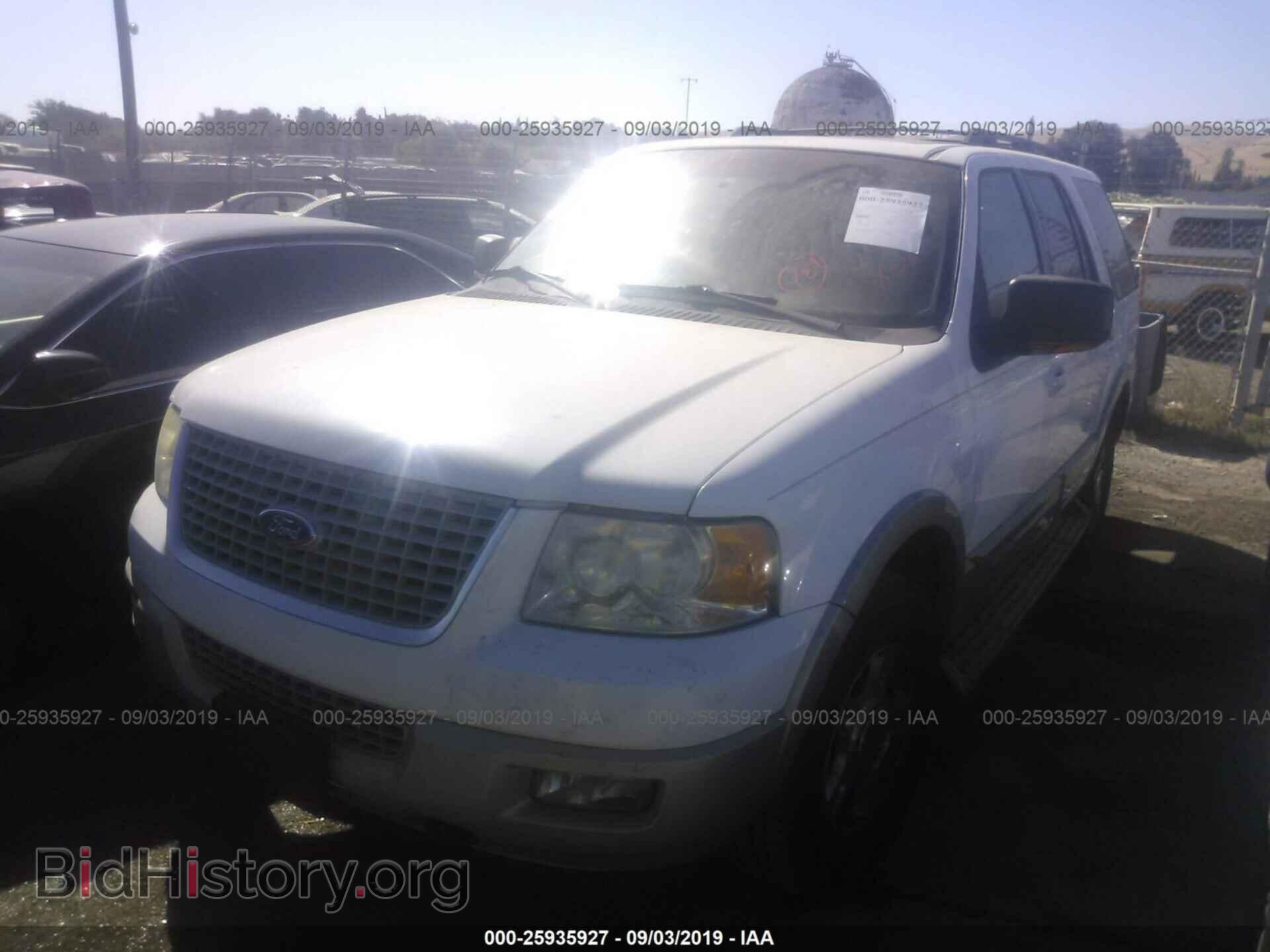 2005 FORD EXPEDITION - VIN: 1FMFU18525LA35824 - Фото 2