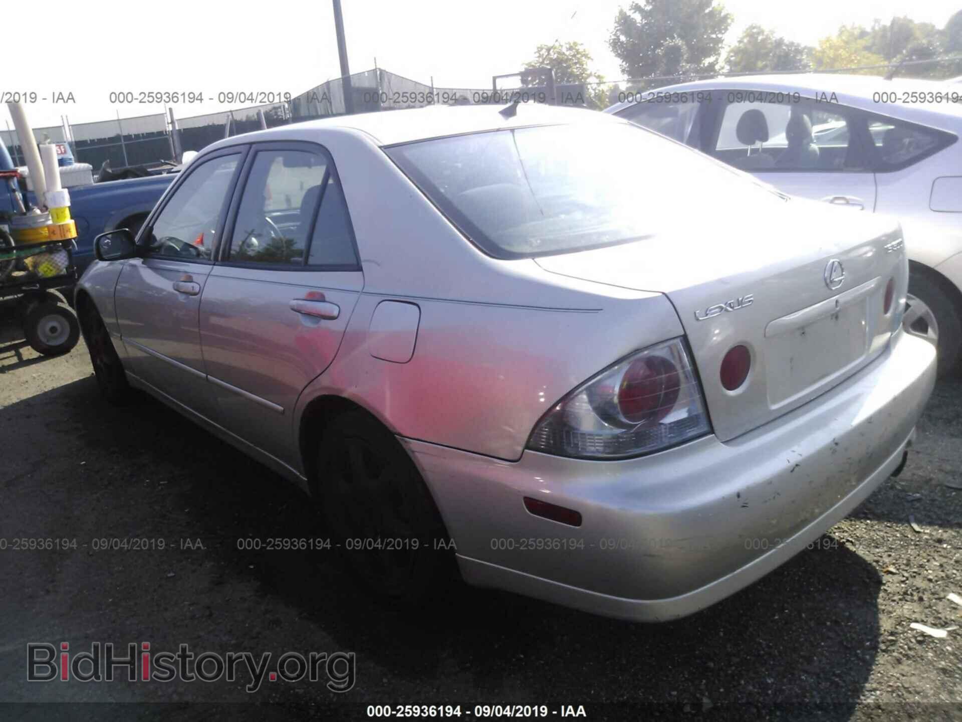 2001 LEXUS IS - VIN: JTHBD182210003393 - Фото 3