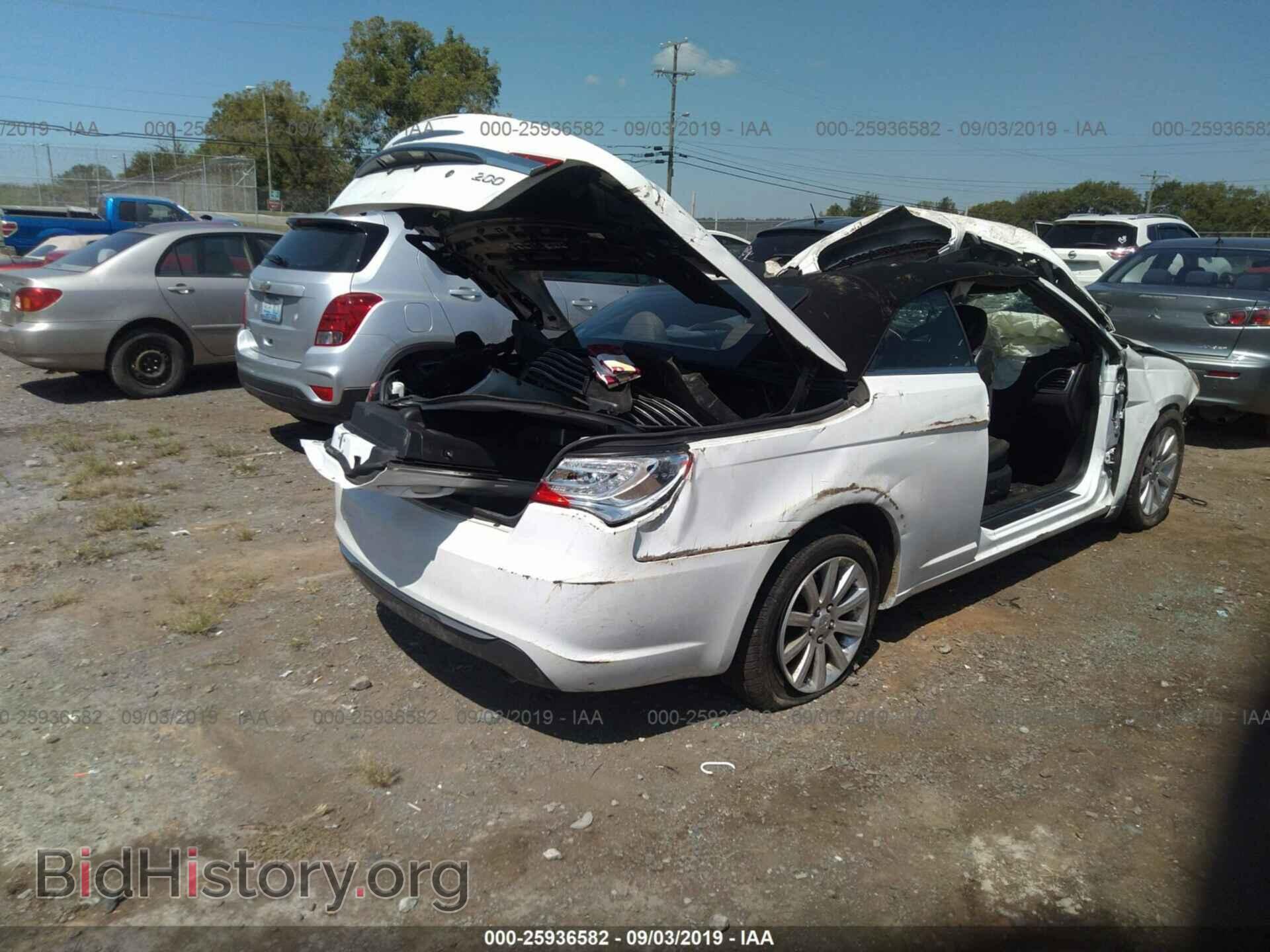 2012 CHRYSLER 200 - VIN: 1C3BCBEB0CN149459 - Photo 4