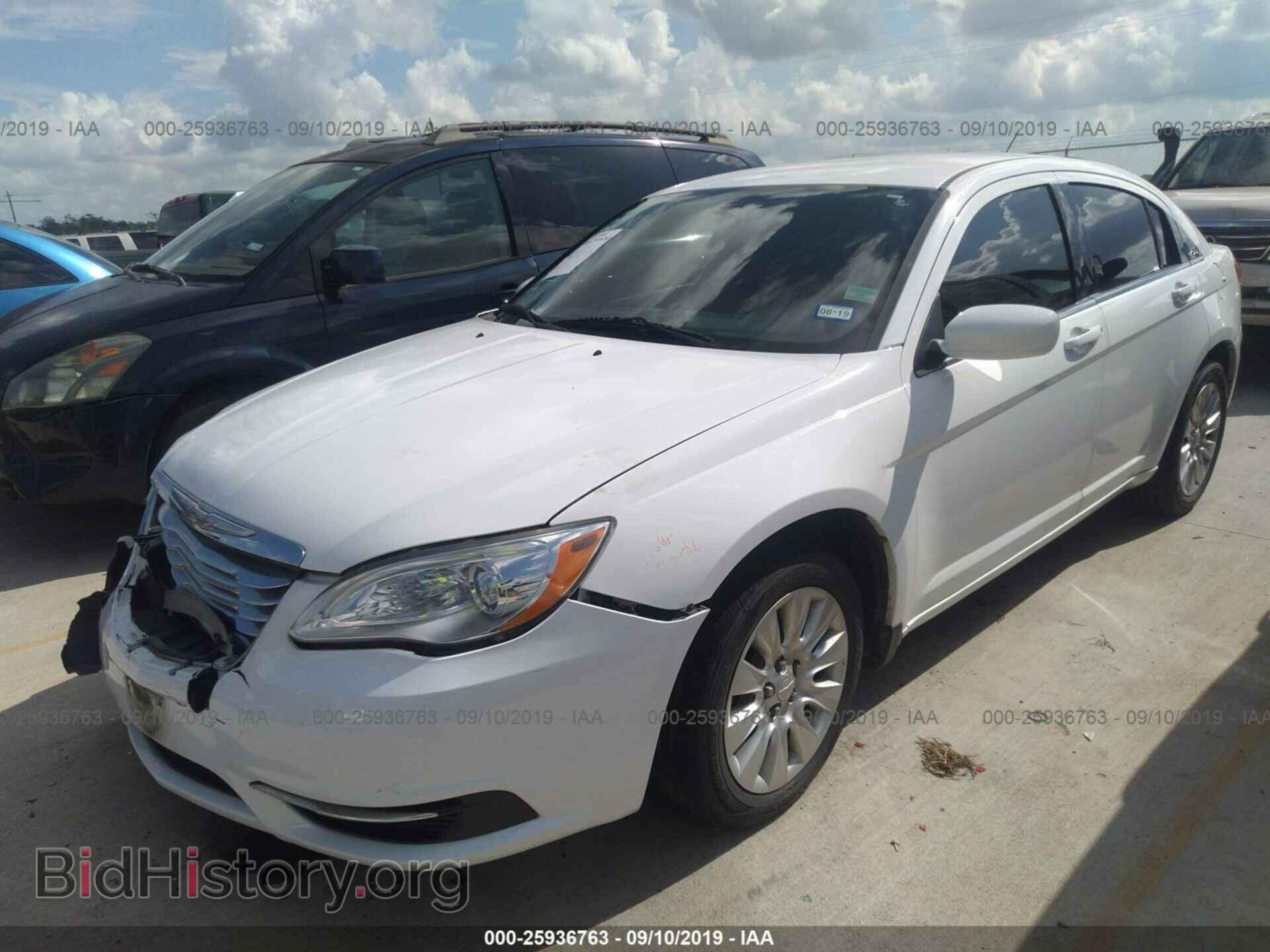 2012 CHRYSLER 200 - VIN: 1C3CCBAB7CN124780 - Photo 2