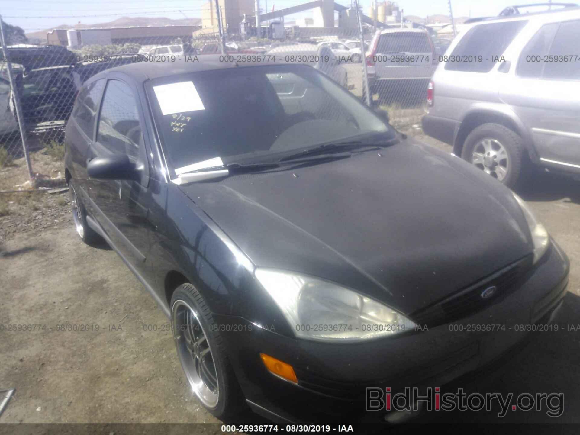 Photo 3FAFP3134YR111572 - FORD FOCUS 2000