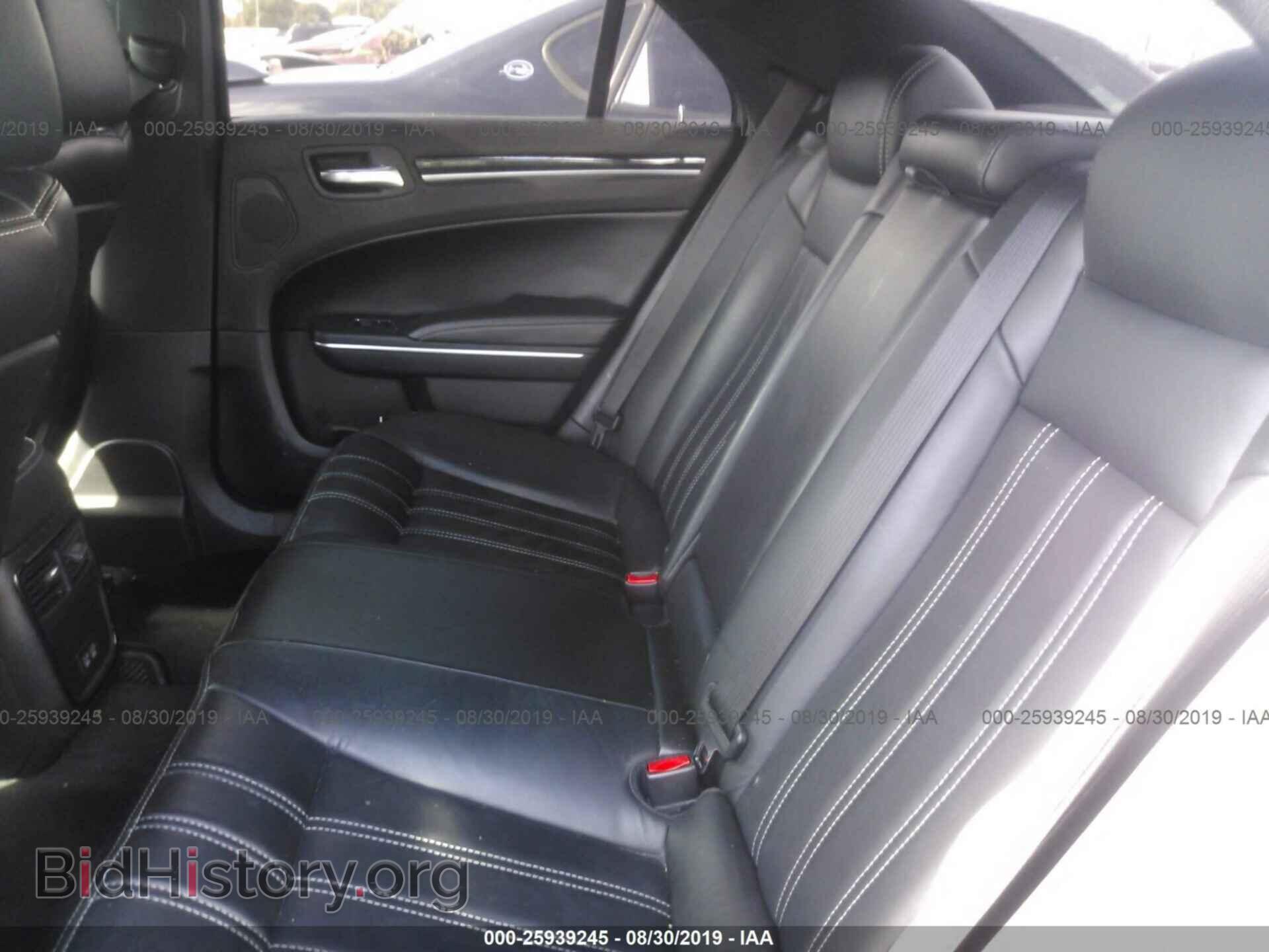2017 CHRYSLER 300 - VIN: 2C3CCABG1HH646339 - Фото 8