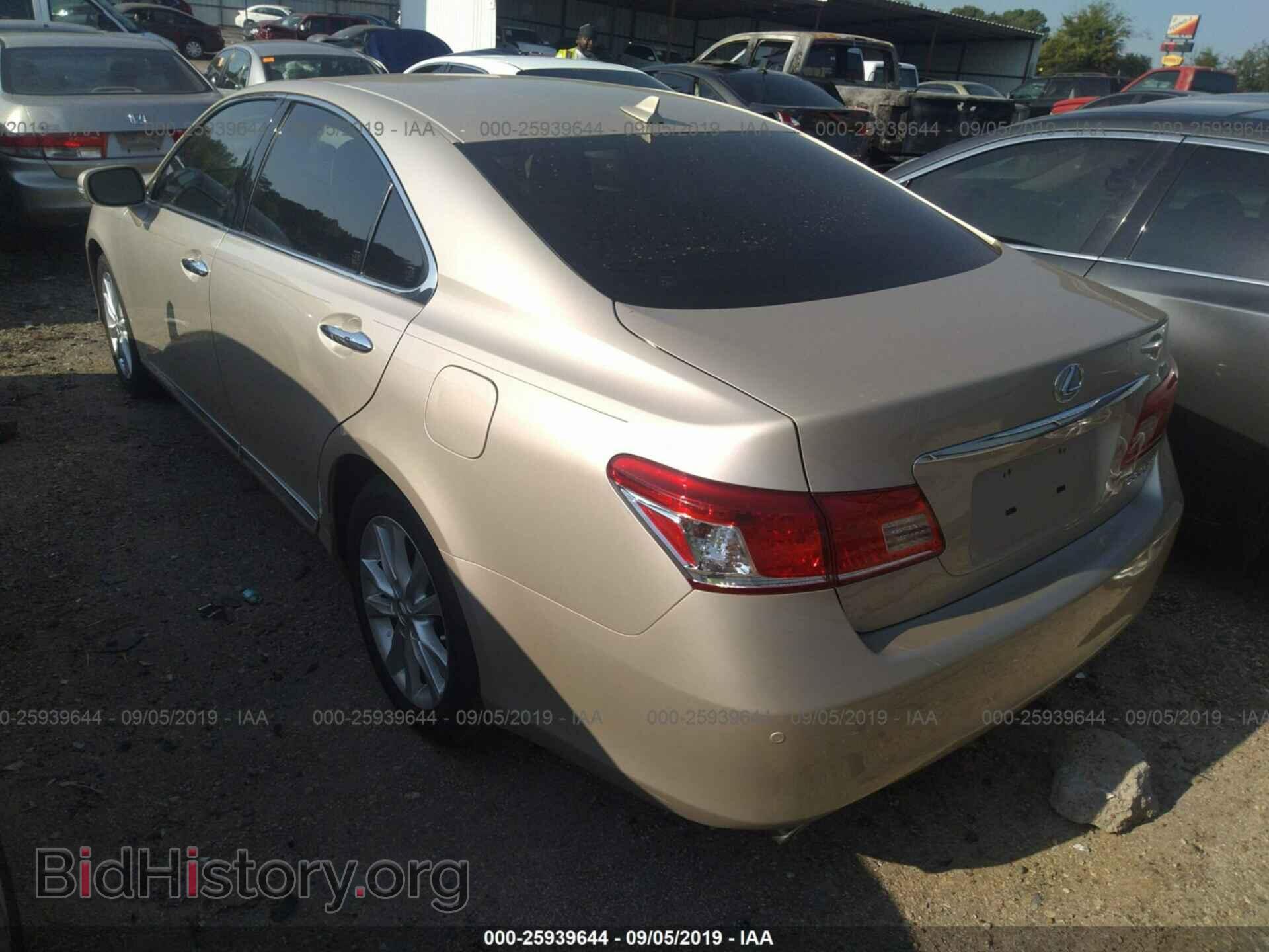 2011 LEXUS ES - VIN: JTHBK1EG6B2461739 - Фото 3