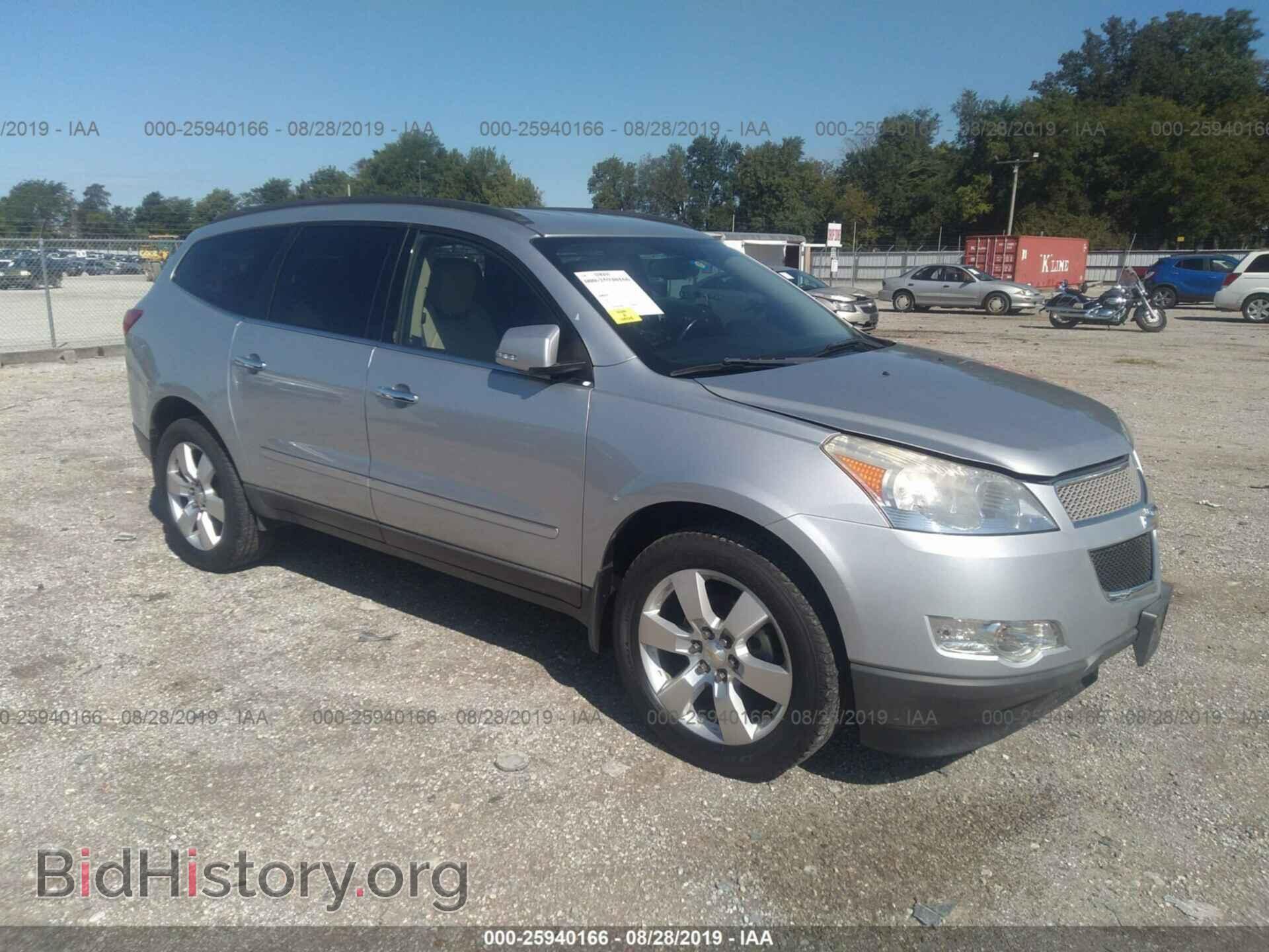 Фотография 1GNKRLEDXCJ296579 - CHEVROLET TRAVERSE 2012