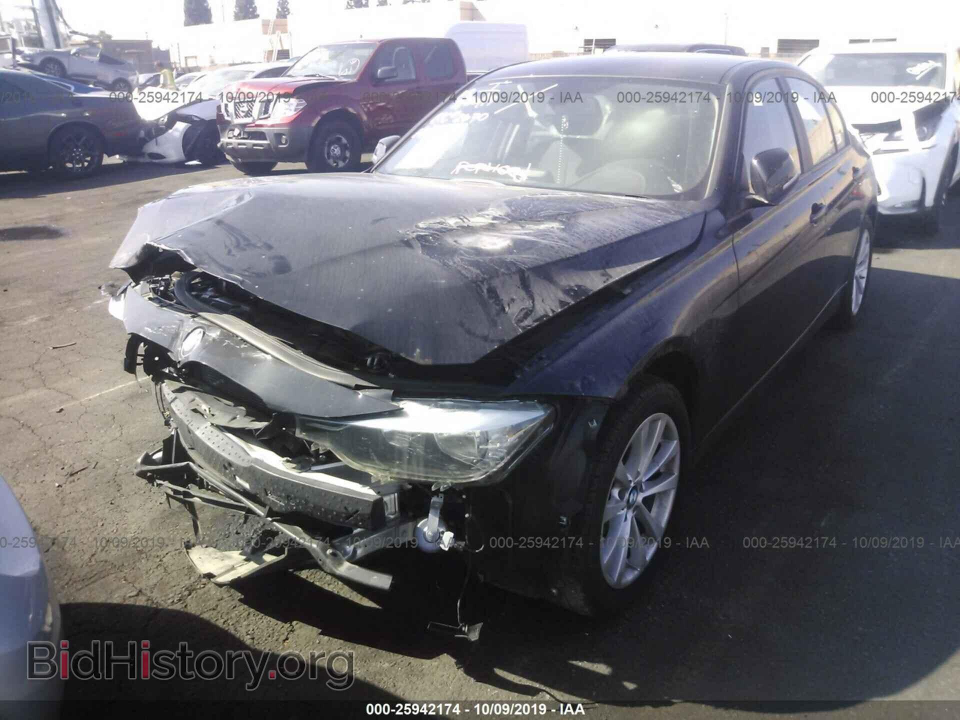 2017 BMW 320 - VIN: WBA8A9C58HK620409 - Фото 2