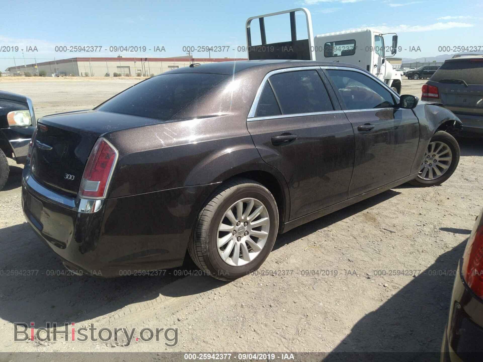 2012 CHRYSLER 300 - VIN: 2C3CCAAG7CH188591 - Фото 4