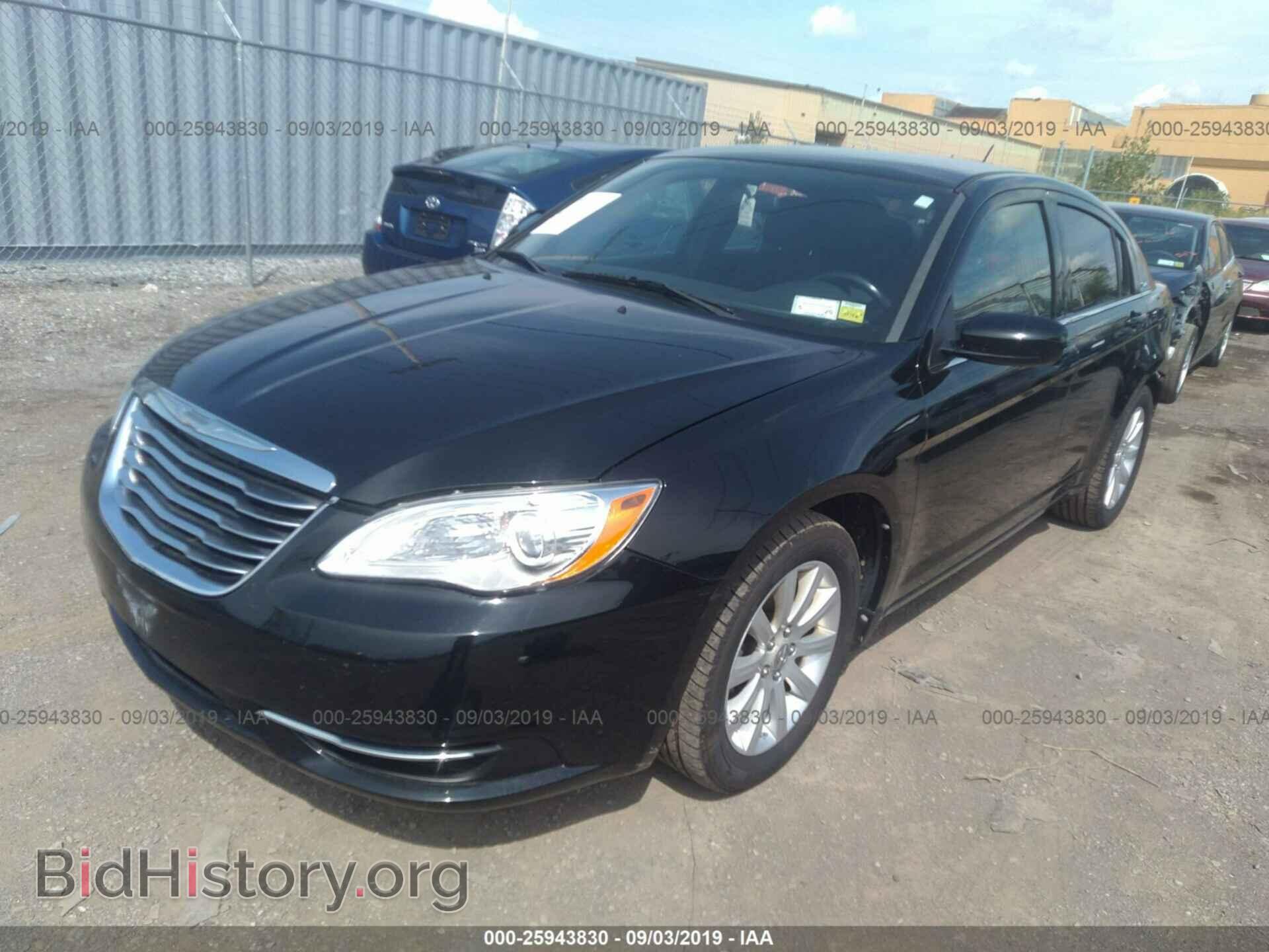 2013 CHRYSLER 200 - VIN: 1C3CCBBB4DN653247 - Фото 2