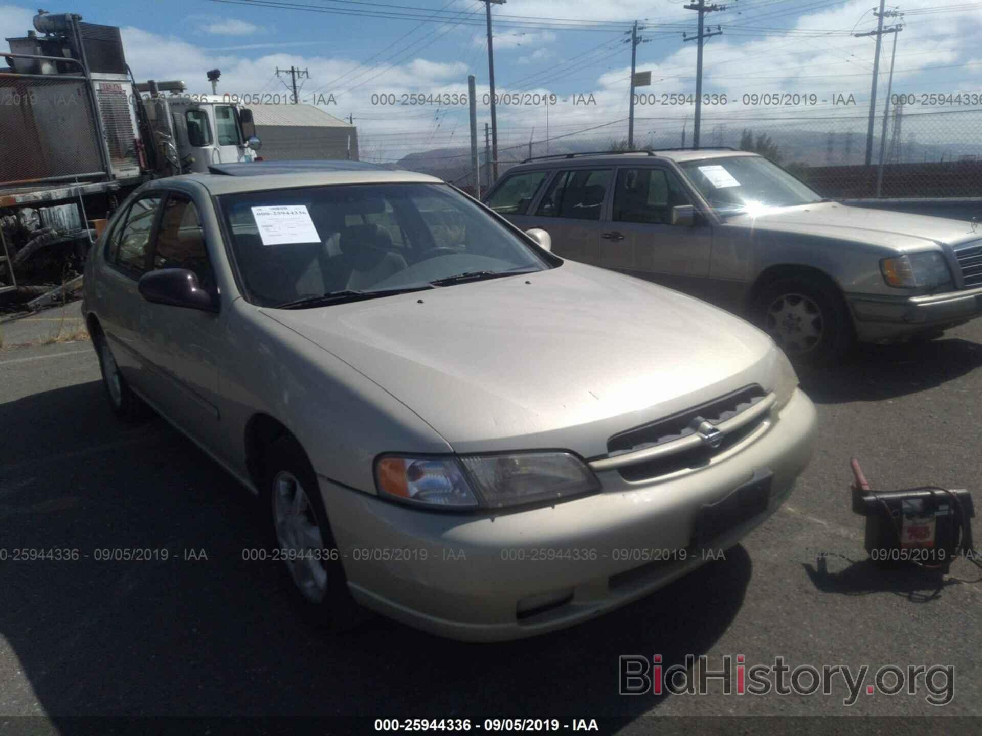 Photo 1N4DL01D8WC137419 - NISSAN ALTIMA 1998