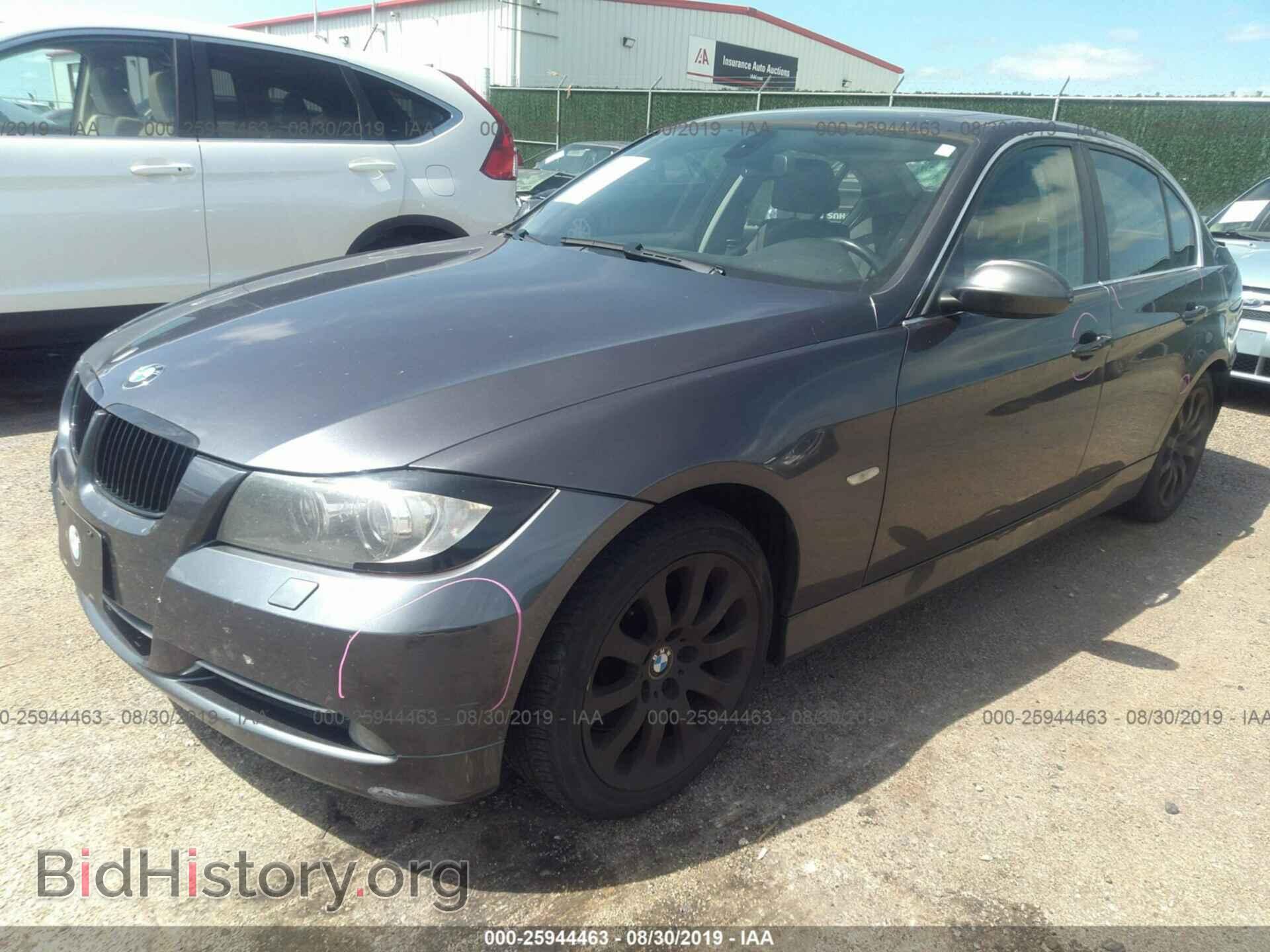 2007 BMW 335 - VIN: WBAVD53527A007306 - Photo 2