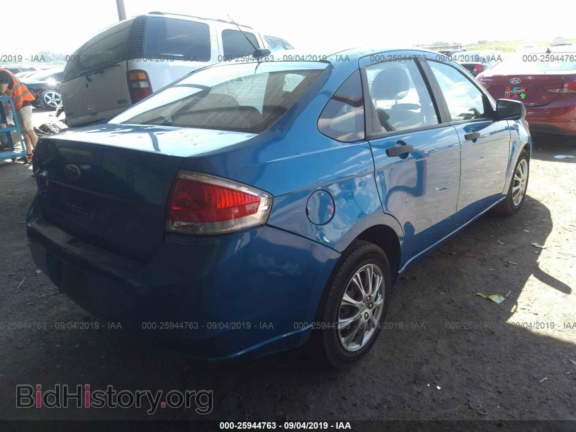 2010 FORD FOCUS - VIN: 1FAHP3EN7AW112917 - Фото 4