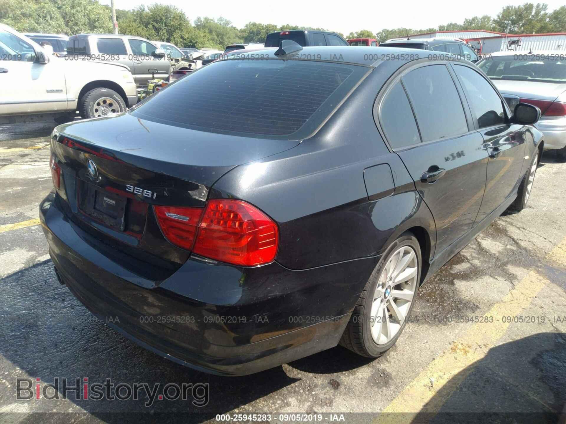 2011 BMW 328 - VIN: WBAPH5G52BNM74024 - Фото 4