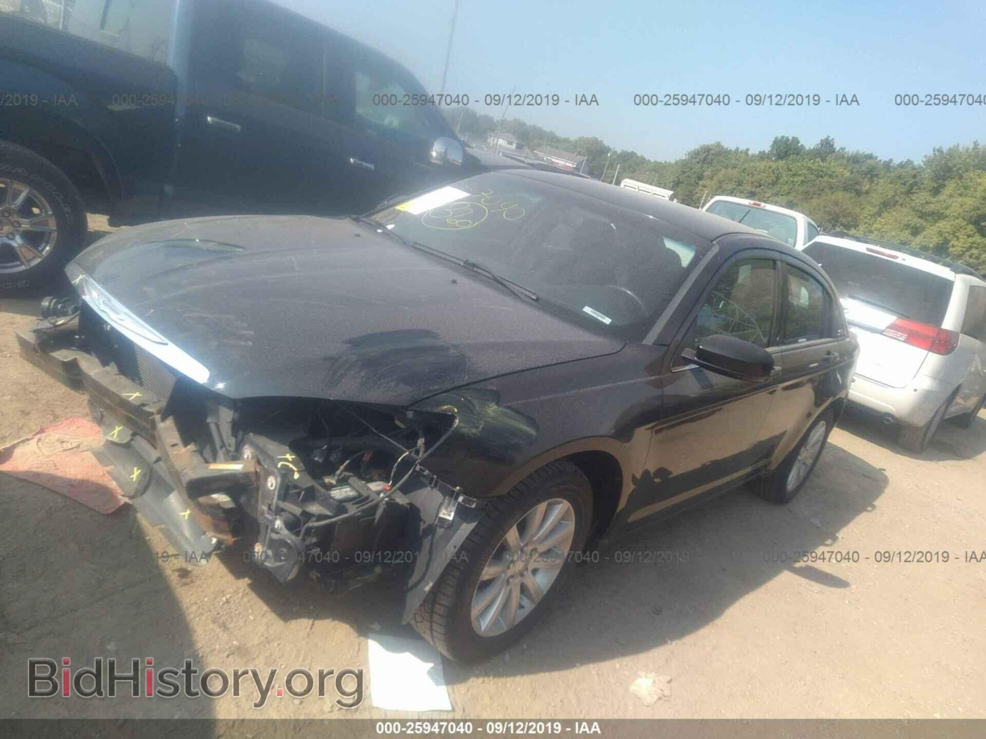 2013 CHRYSLER 200 - VIN: 1C3CCBBB3DN651683 - Photo 2