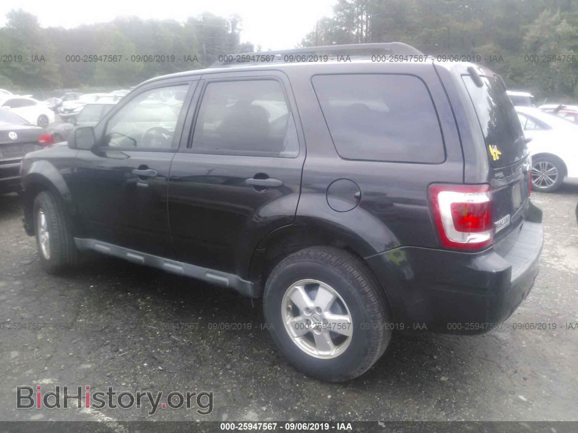 2011 FORD ESCAPE - VIN: 1FMCU0D77BKA14022 - Фото 3