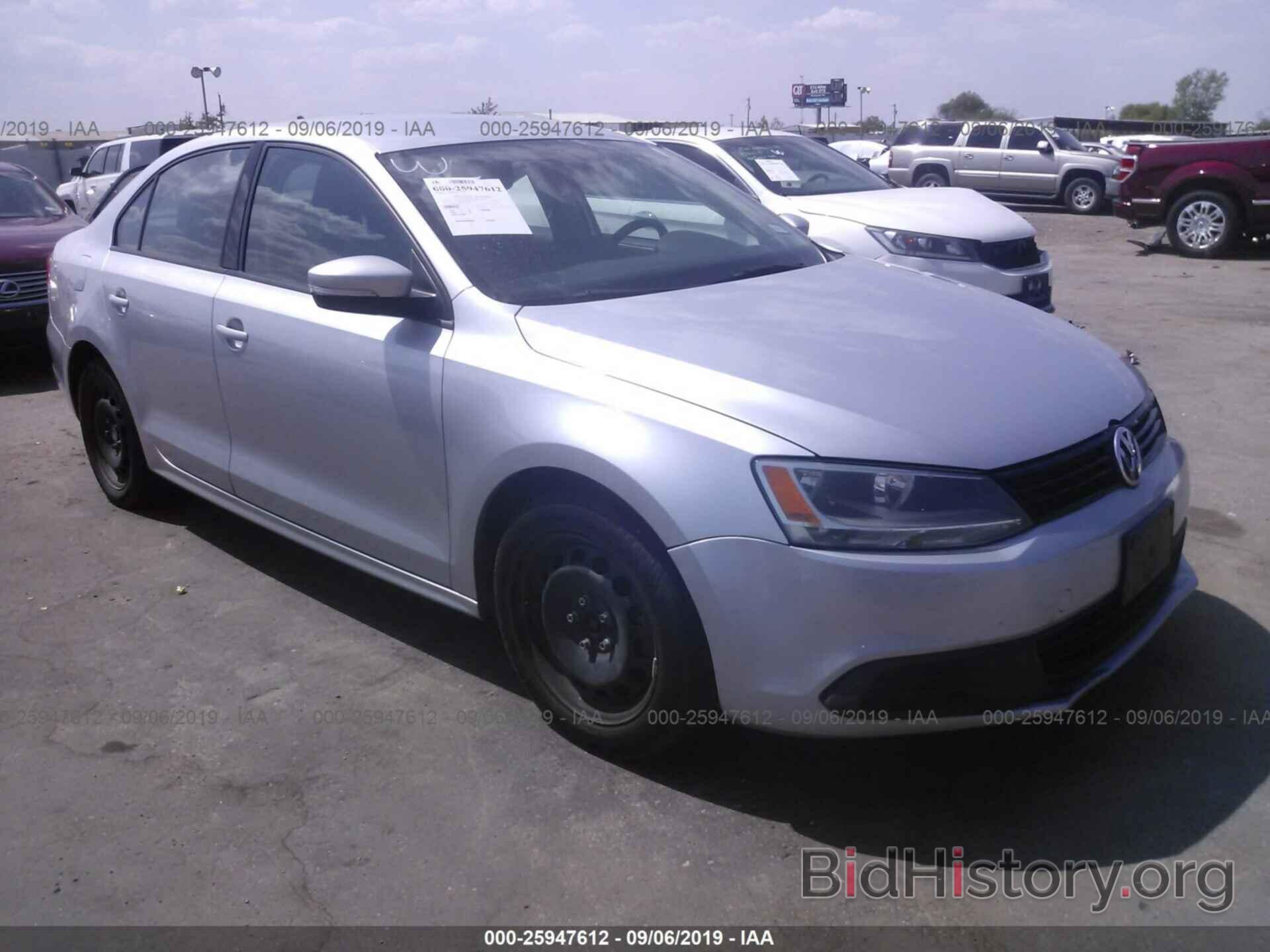 Photo 3VWD17AJ7EM359071 - VOLKSWAGEN JETTA 2014