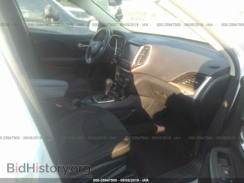 2016 Jeep CHEROKEE (VIN 1C4PJMCSXGW252085) — фото 5 из 10