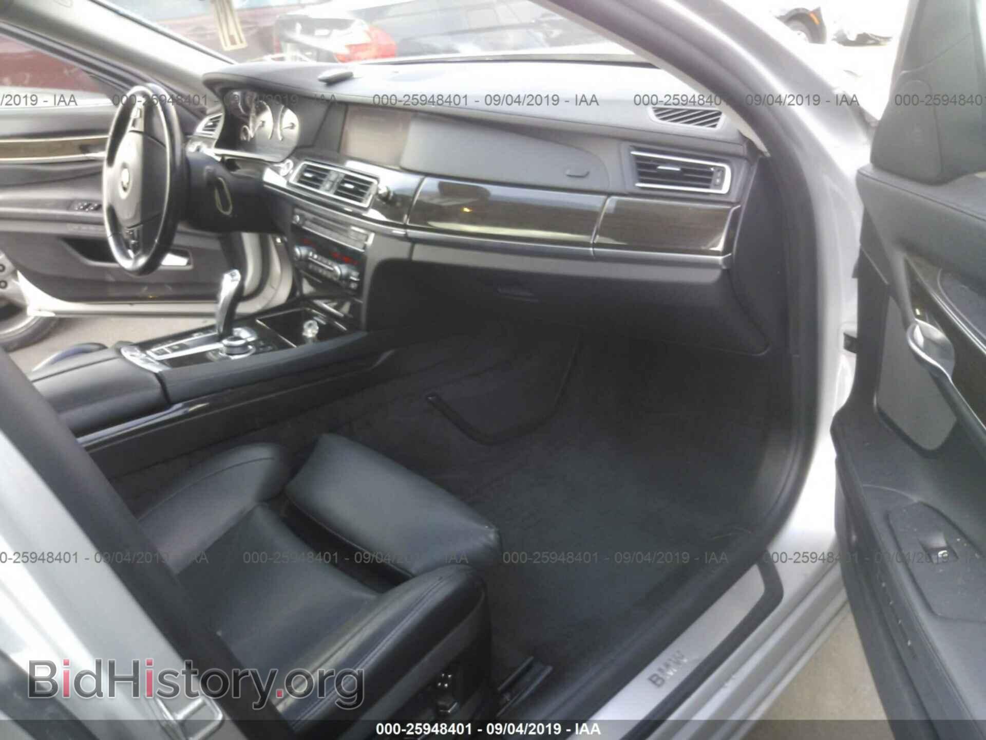 2011 BMW 750 - VIN: WBAKC8C5XBC432986 - Фото 5