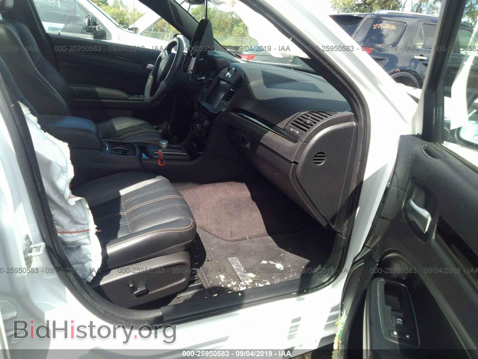 2016 CHRYSLER 300 - VIN: 2C3CCAGG3GH282996 - Фото 5