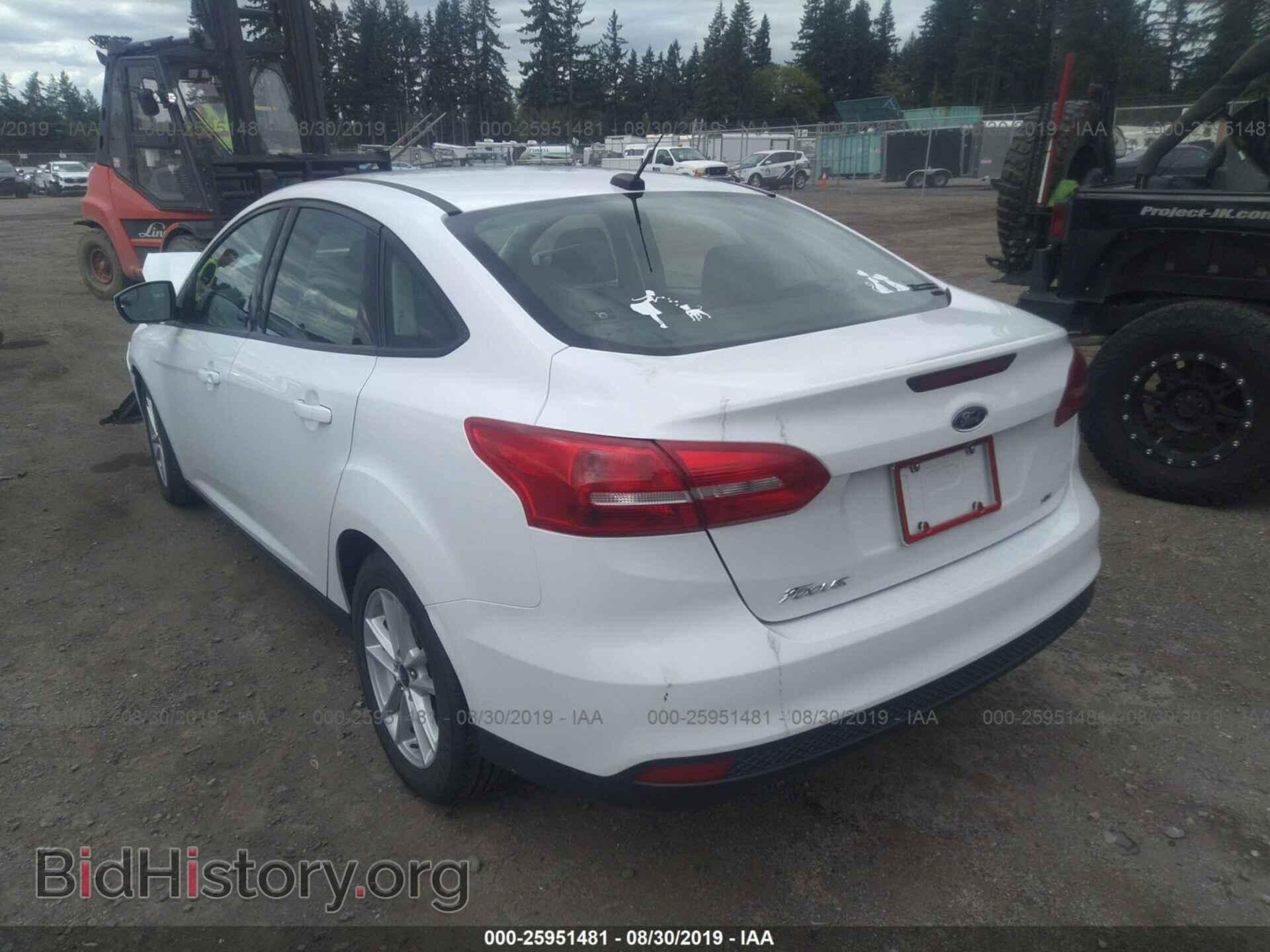 2017 FORD FOCUS - VIN: 1FADP3F26HL296424 - Фото 3