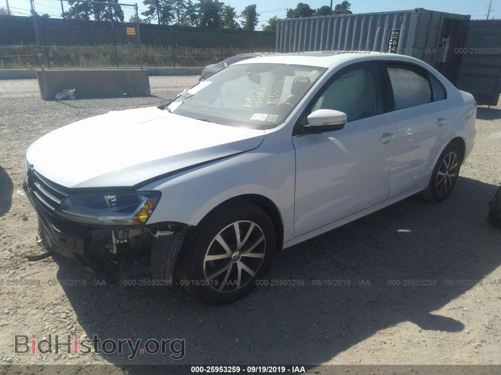 2017 VOLKSWAGEN JETTA - VIN: 3VWDB7AJ8HM404102 - Фото 2