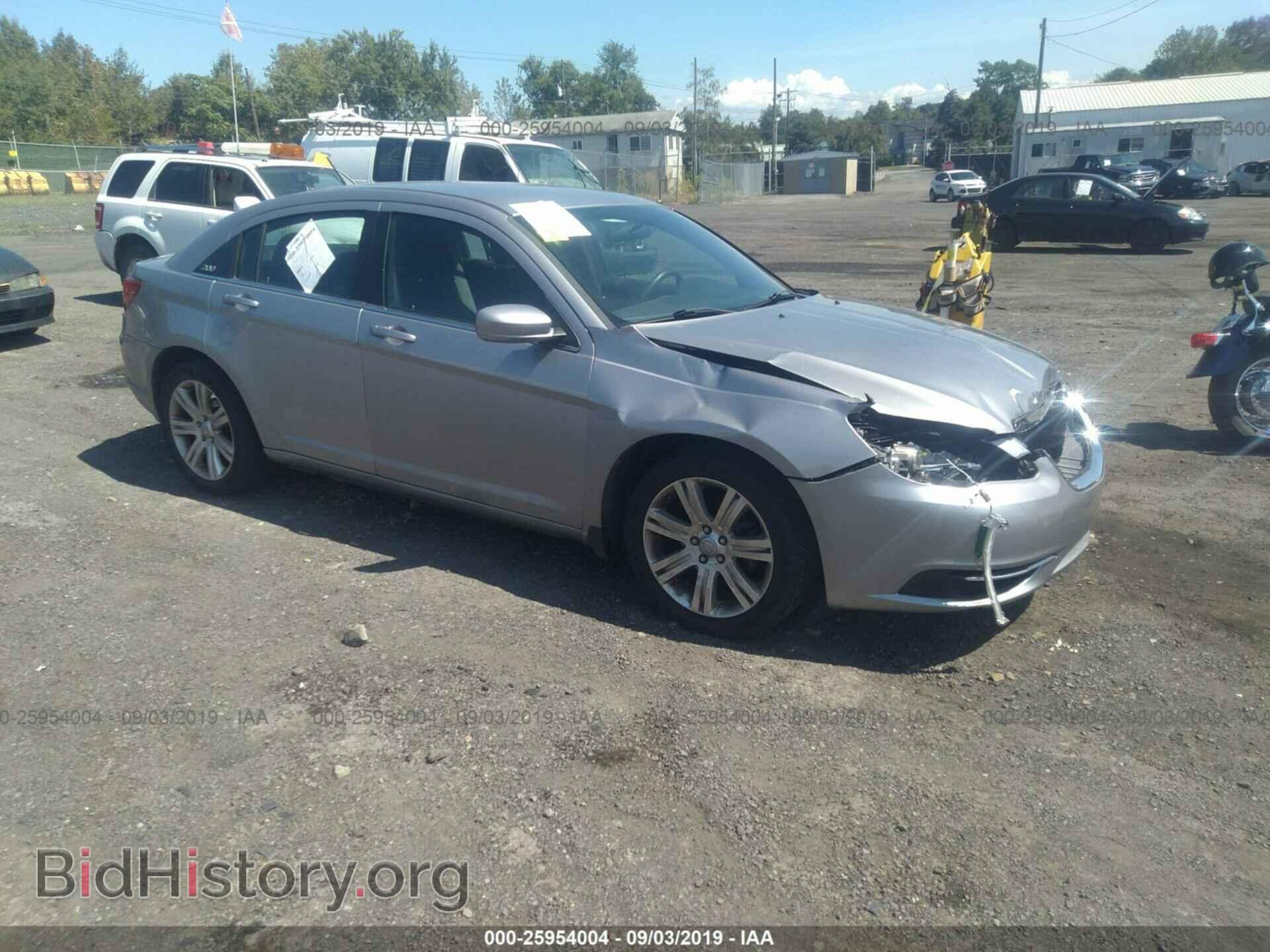 Photo 1C3CCBAB1DN764758 - CHRYSLER 200 2013