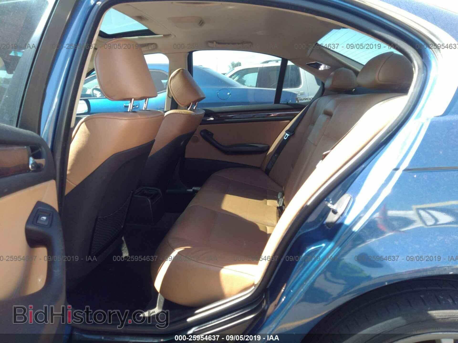 2003 BMW 330 - VIN: WBAEV53473KM25417 - Фото 8