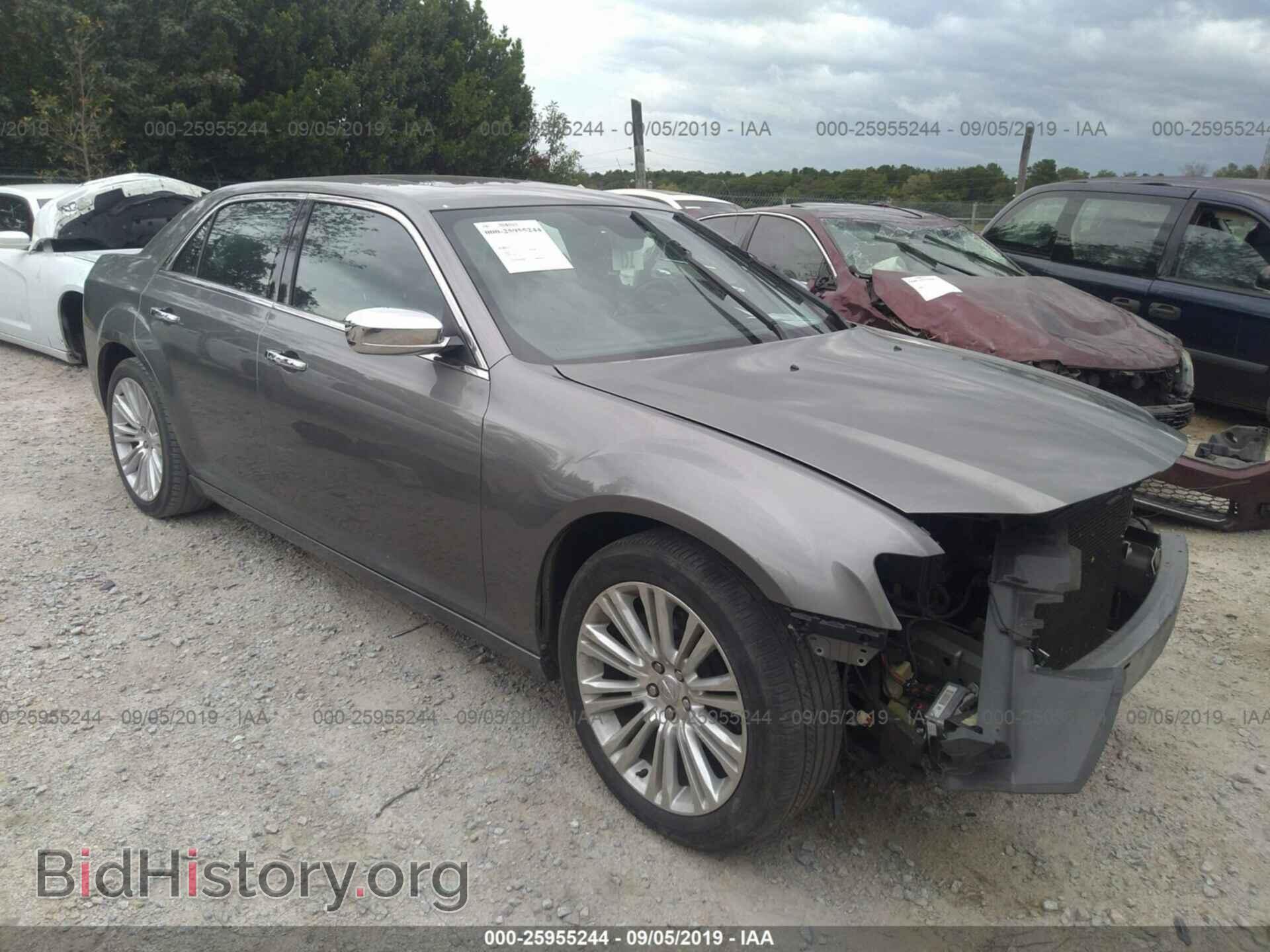 Photo 2C3CA6CT4BH559394 - CHRYSLER 300C 2011