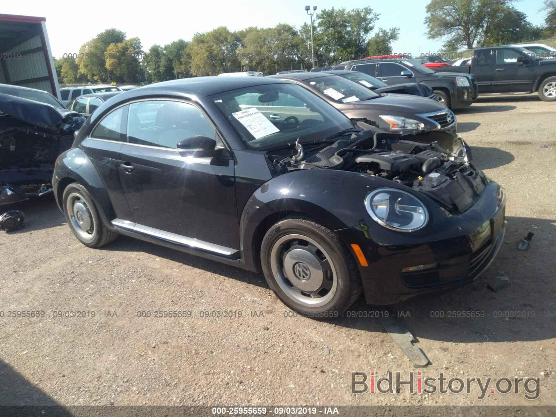 Photo 3VWF17AT4GM631265 - VOLKSWAGEN BEETLE 2016