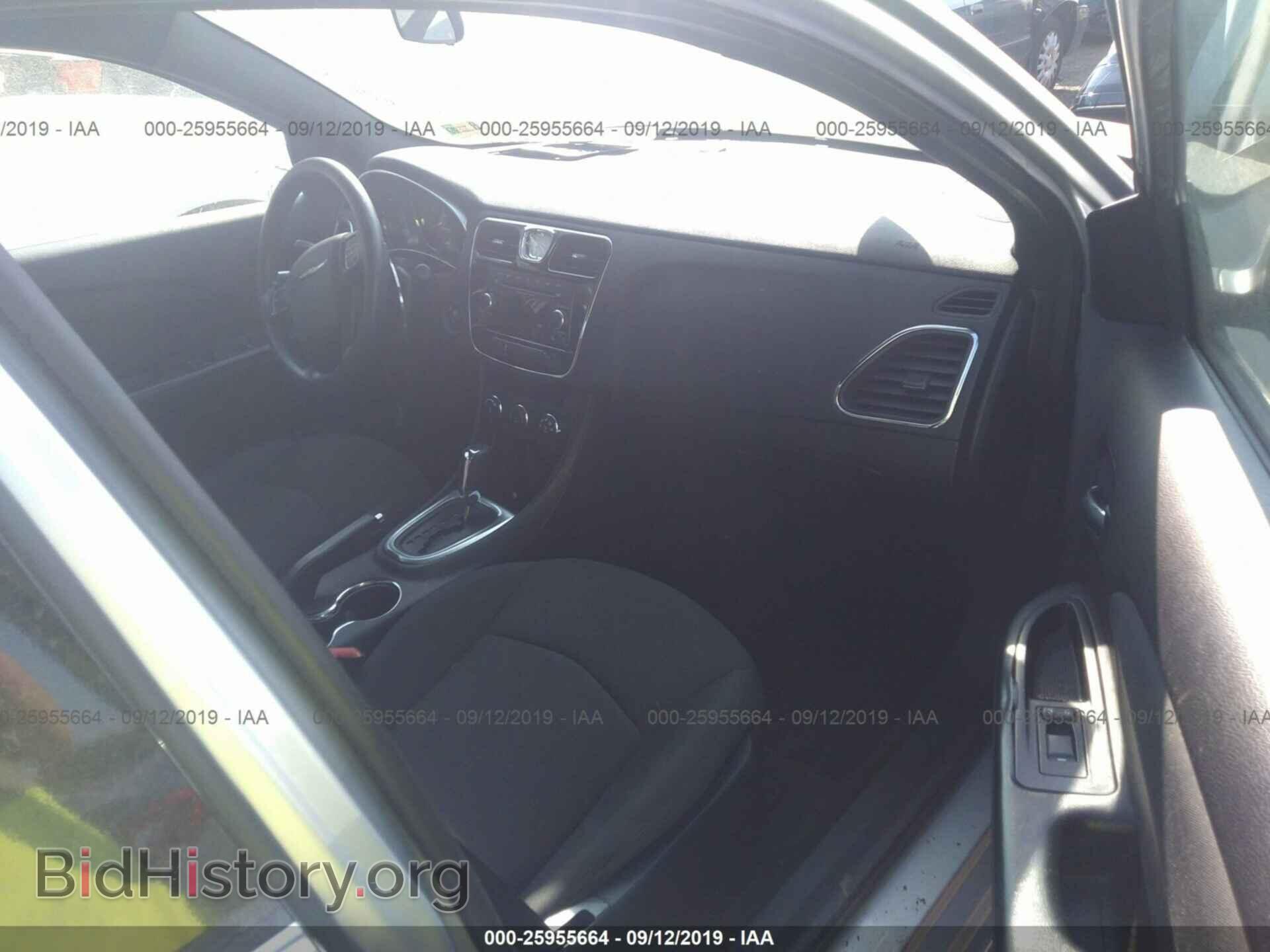 2012 CHRYSLER 200 - VIN: 1C3CCBAB2CN100886 - Фото 5