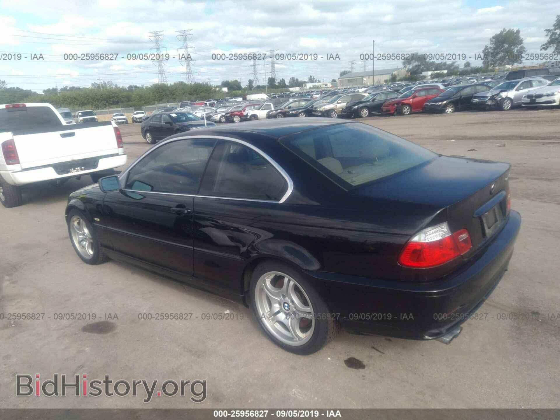 2003 BMW 330 - VIN: WBABN53473JU29007 - Photo 3