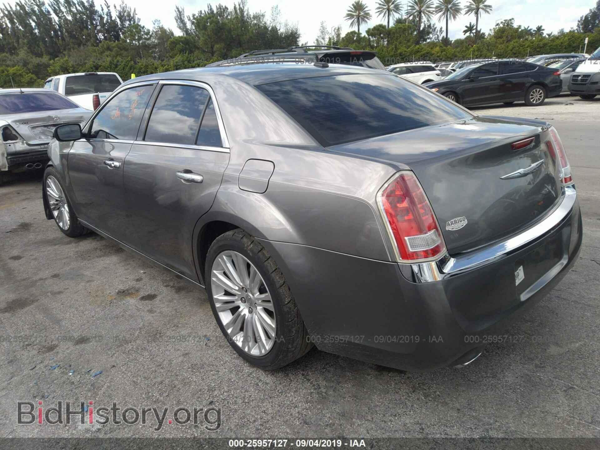 2011 CHRYSLER 300 - VIN: 2C3CA5CG6BH549737 - Фото 3